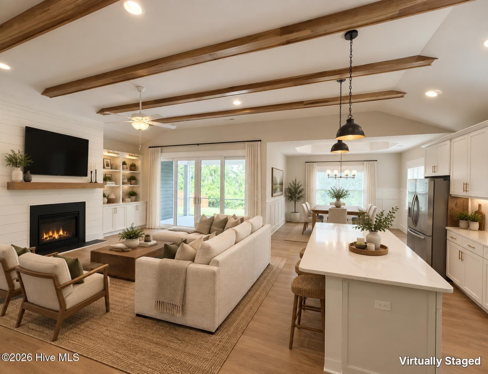 Living room - 2528 Lakeside Circle, Wilmington, NC 28401
