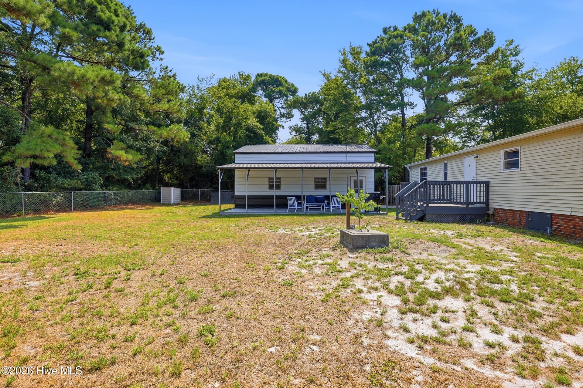 Manufactured Home at 709 Inlet Acres Drive, Wilmington, NC 28412, photo 25 of 44
