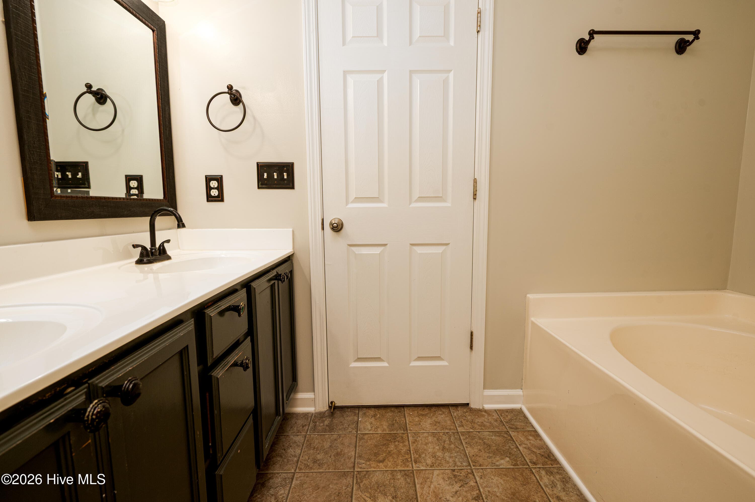 Single Family Residence at 2946 Judge Manly Drive, New Bern, NC 28562, photo 16 of 25