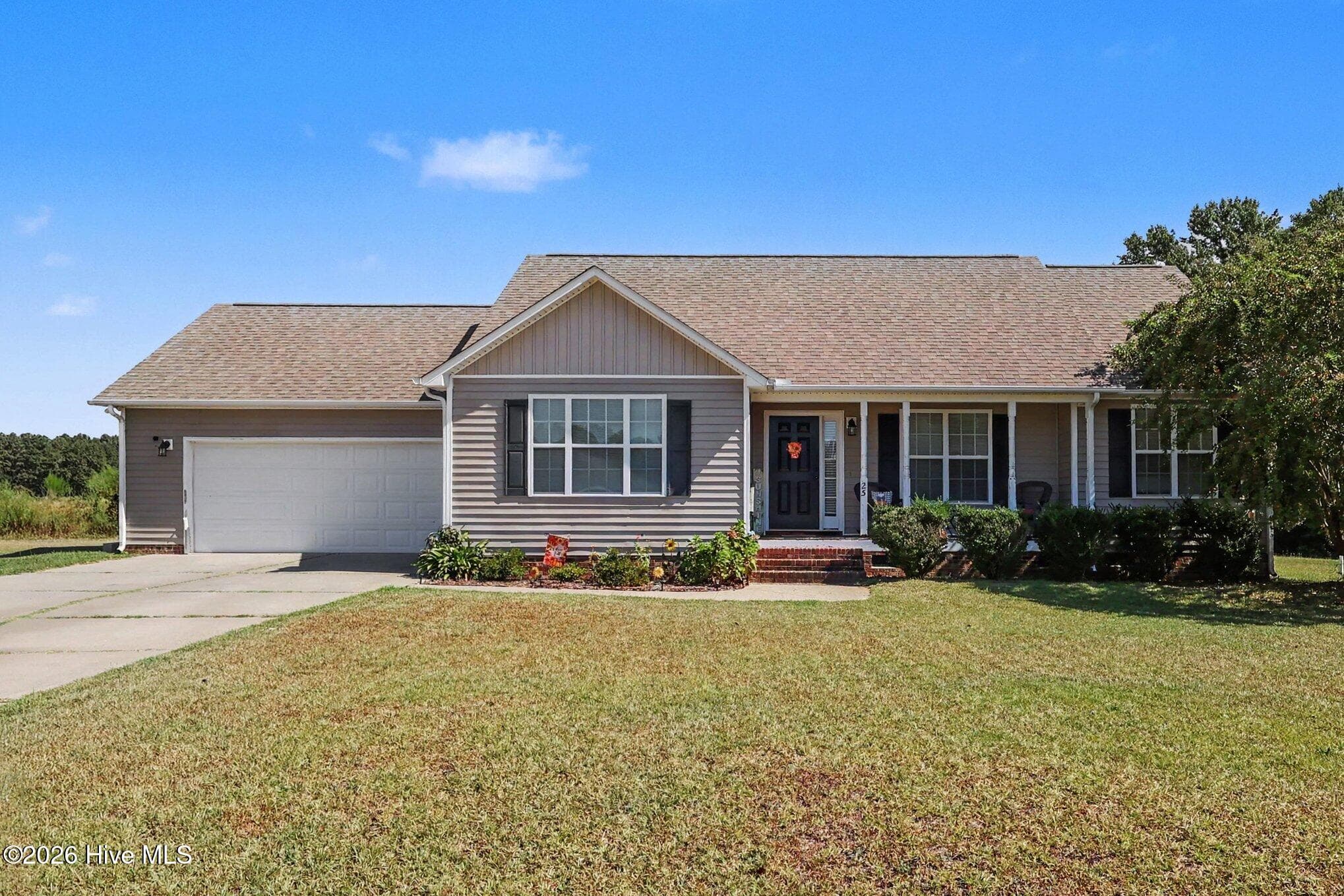 Single Family Residence at 25 Lawrence Court, Smithfield, NC 27577, photo 2 of 35