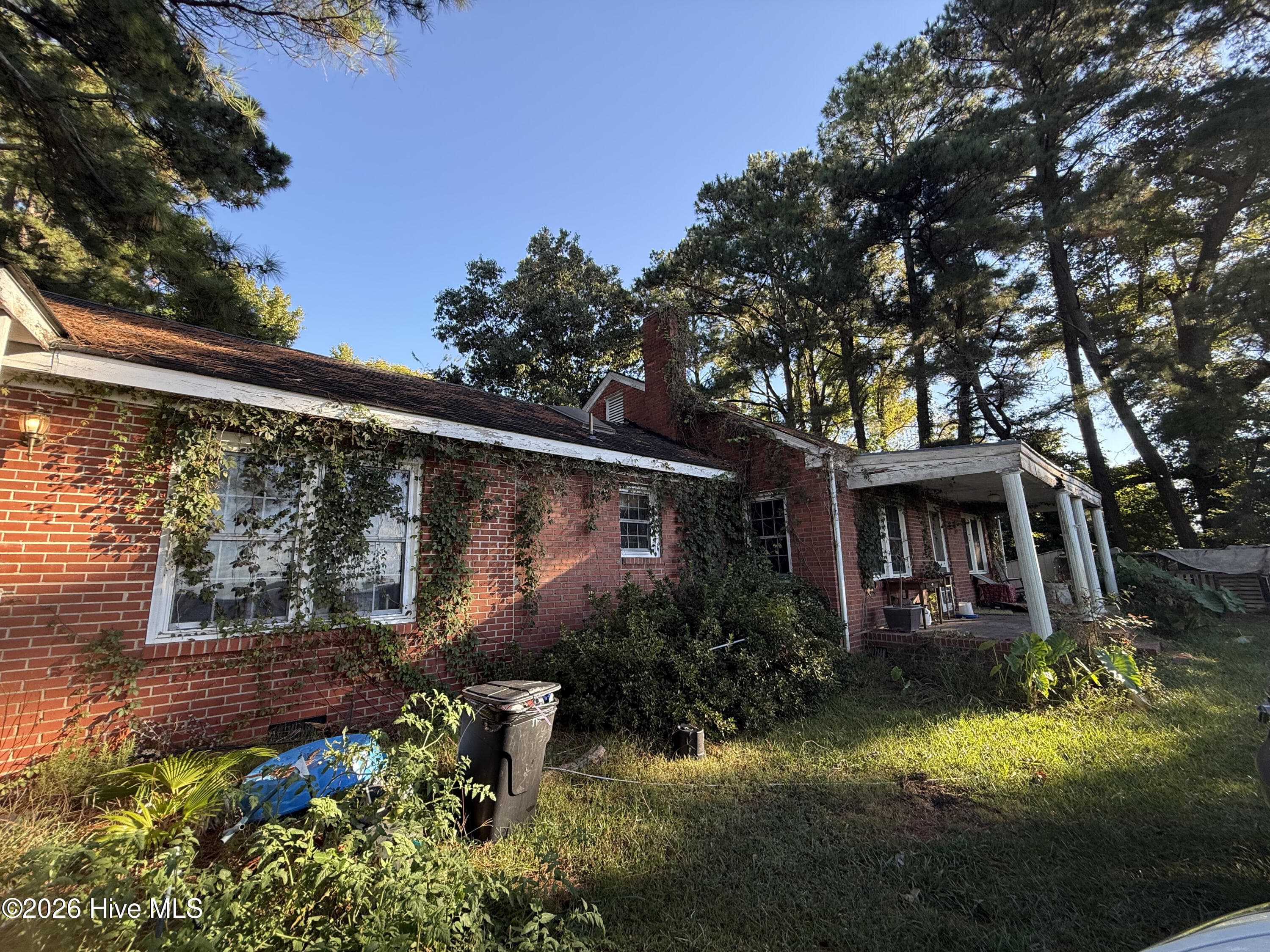 Single Family Residence at 1946 Paradise Road, Edenton, NC 27932, photo 9 of 48