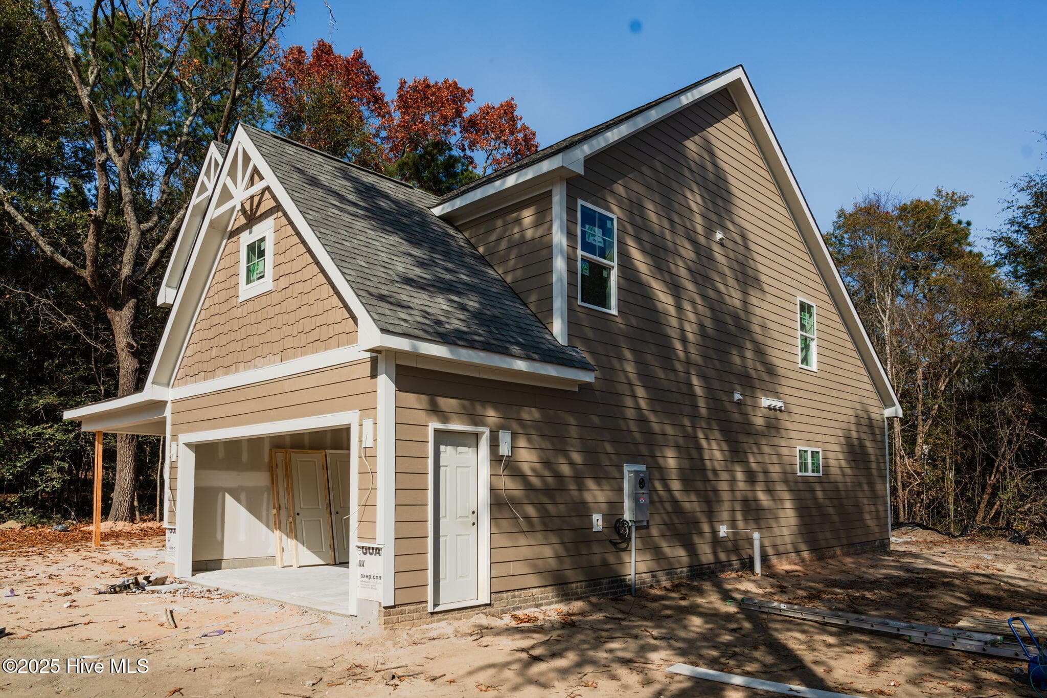 TELLURIDE LOT 04 - 'Berton' - 221 Telluride Court, Aberdeen, NC 28315