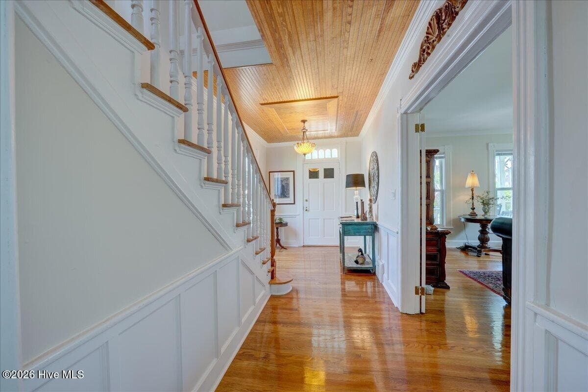 1st floor hall - 405 Hancock Street, New Bern, NC 28560