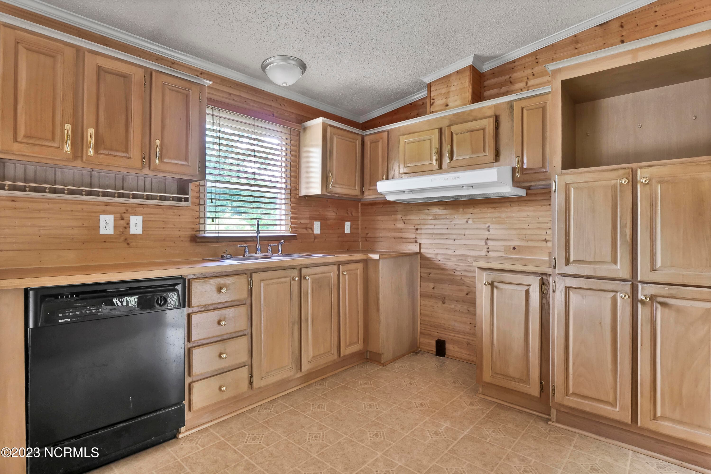 Single Family Residence at 2645 Scotts Hill Loop Road, Wilmington, NC 28411, photo 9 of 28