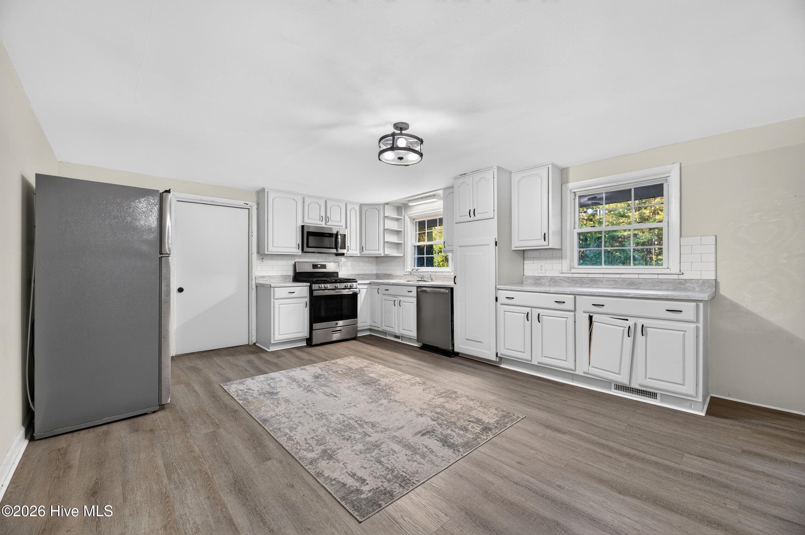 Single Family Residence at 3642 Nc-102, Ayden, NC 28513, photo 14 of 52