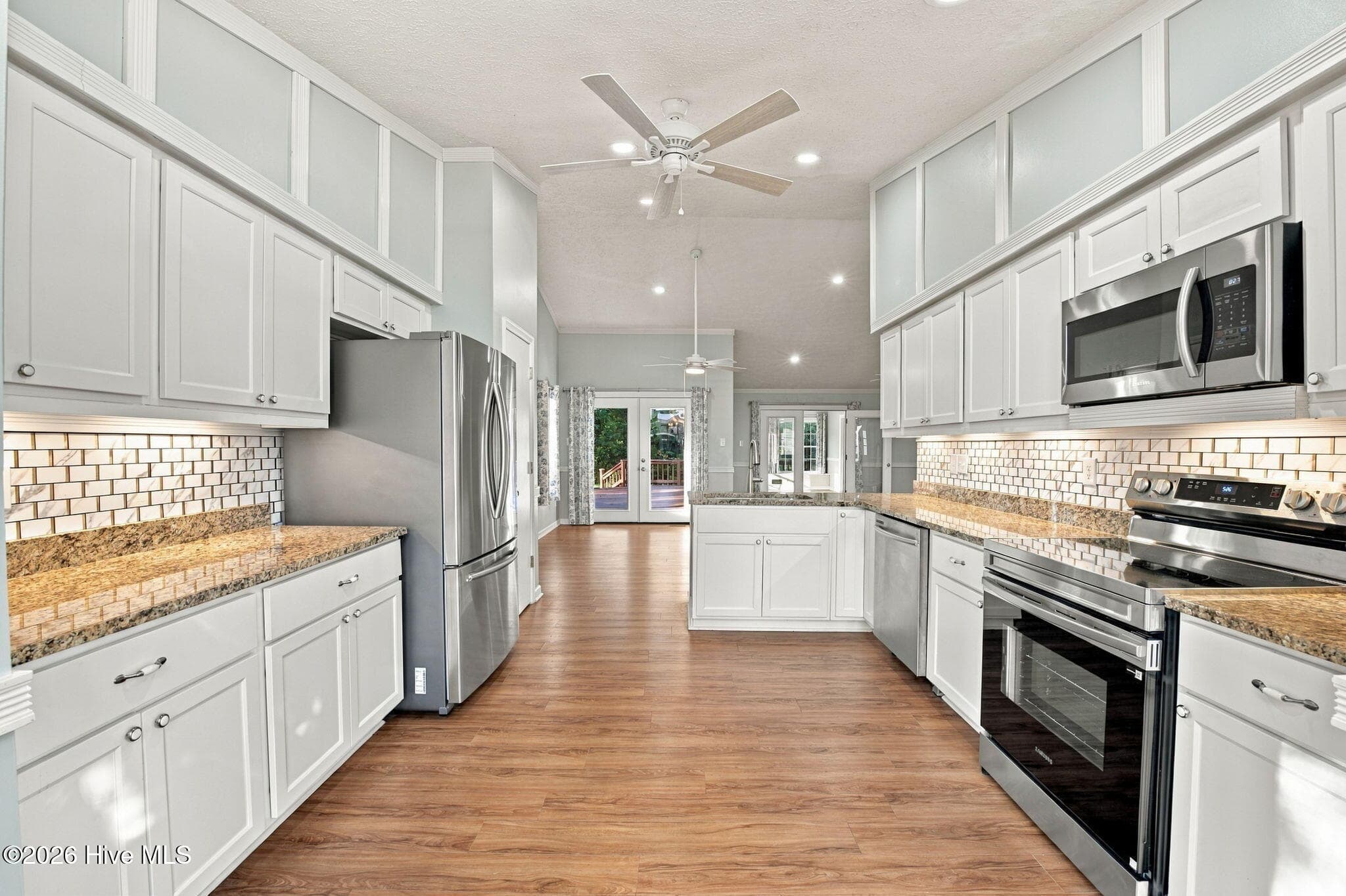 Single Family Residence at 6207 Gondolier Drive, New Bern, NC 28560, photo 14 of 49