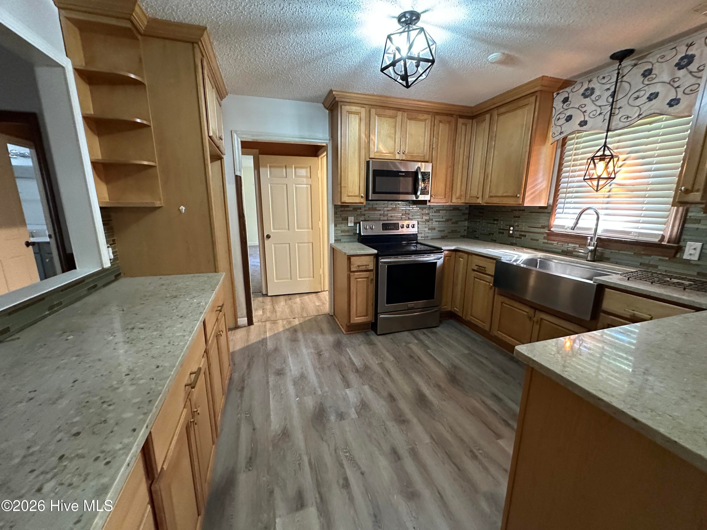 Single Family Residence at 6429 River Road, Washington, NC 27889, photo 6 of 24