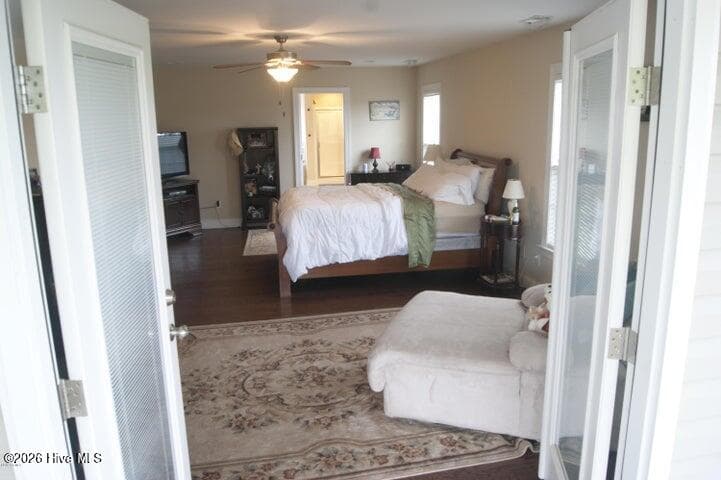 Single Family Residence at 803 Canvas Court, Swansboro, NC 28584, photo 47 of 102