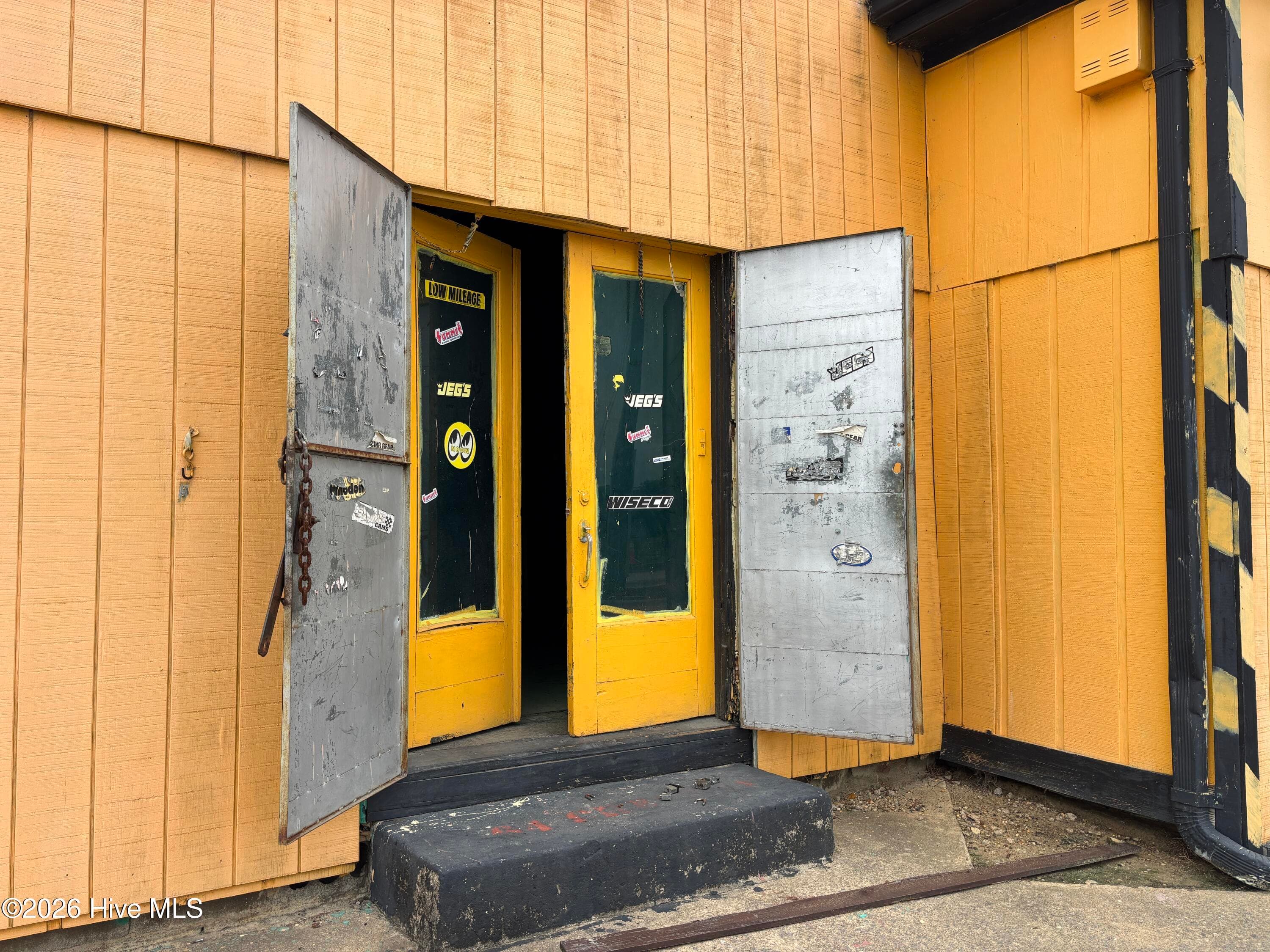 Commercial Sale at 501 E Barnes Street S, Wilson, NC 27893, photo 4 of 16