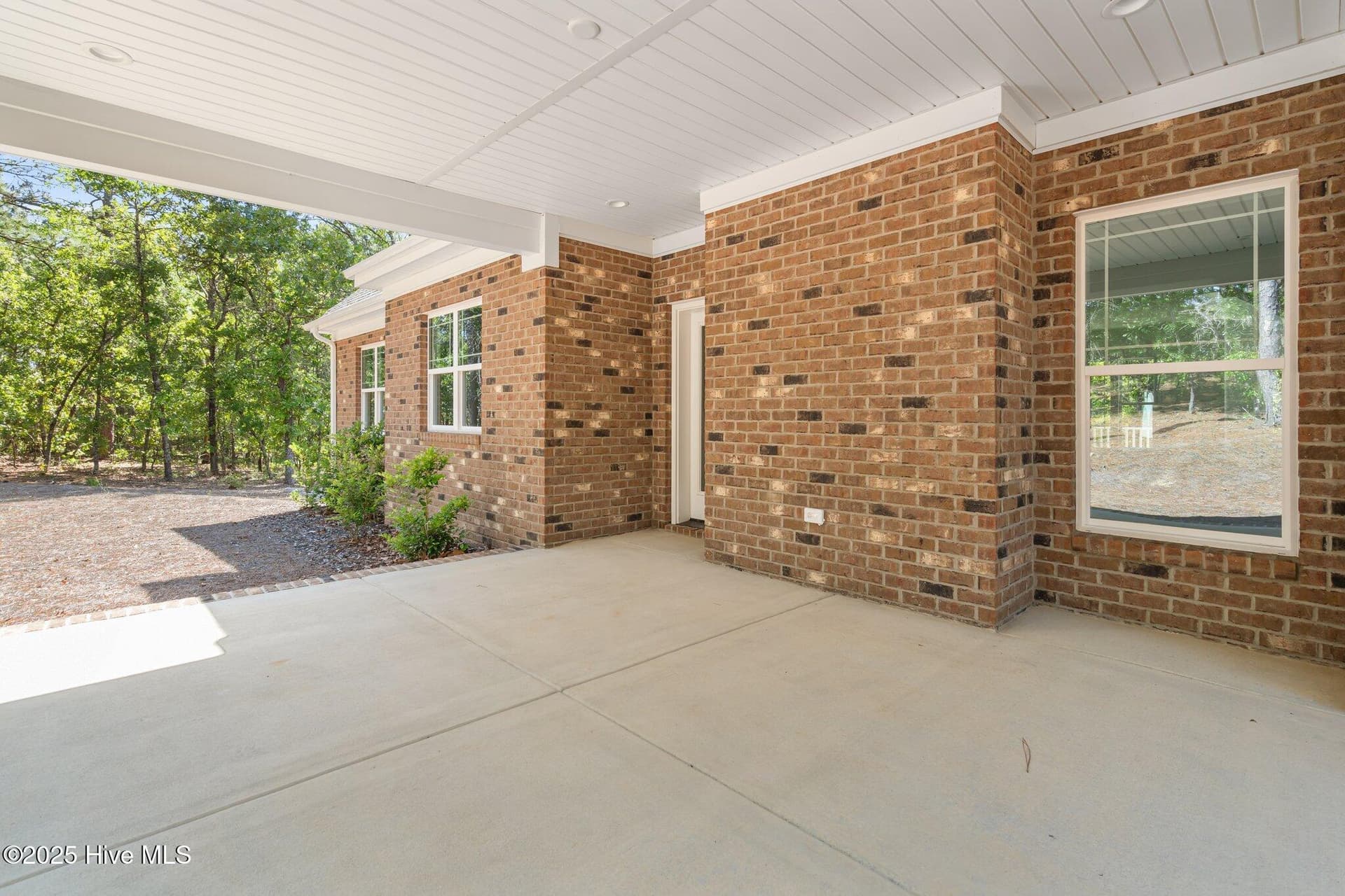 Covered patio - 225 Lakeway Drive, West End, NC 27376