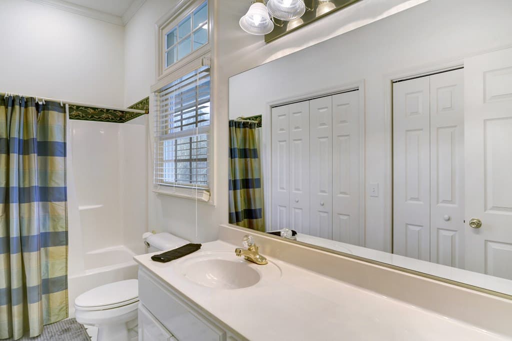 Single Family Residence at 18 Foxfire Court, Hayesville, NC 28904, Hayesville, photo 3 of 4