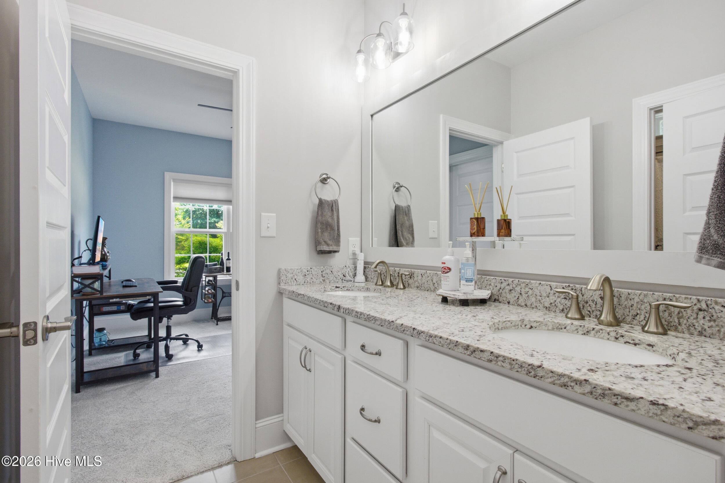 Single Family Residence at 3709 Viridian Trace, New Bern, NC 28562, photo 25 of 50