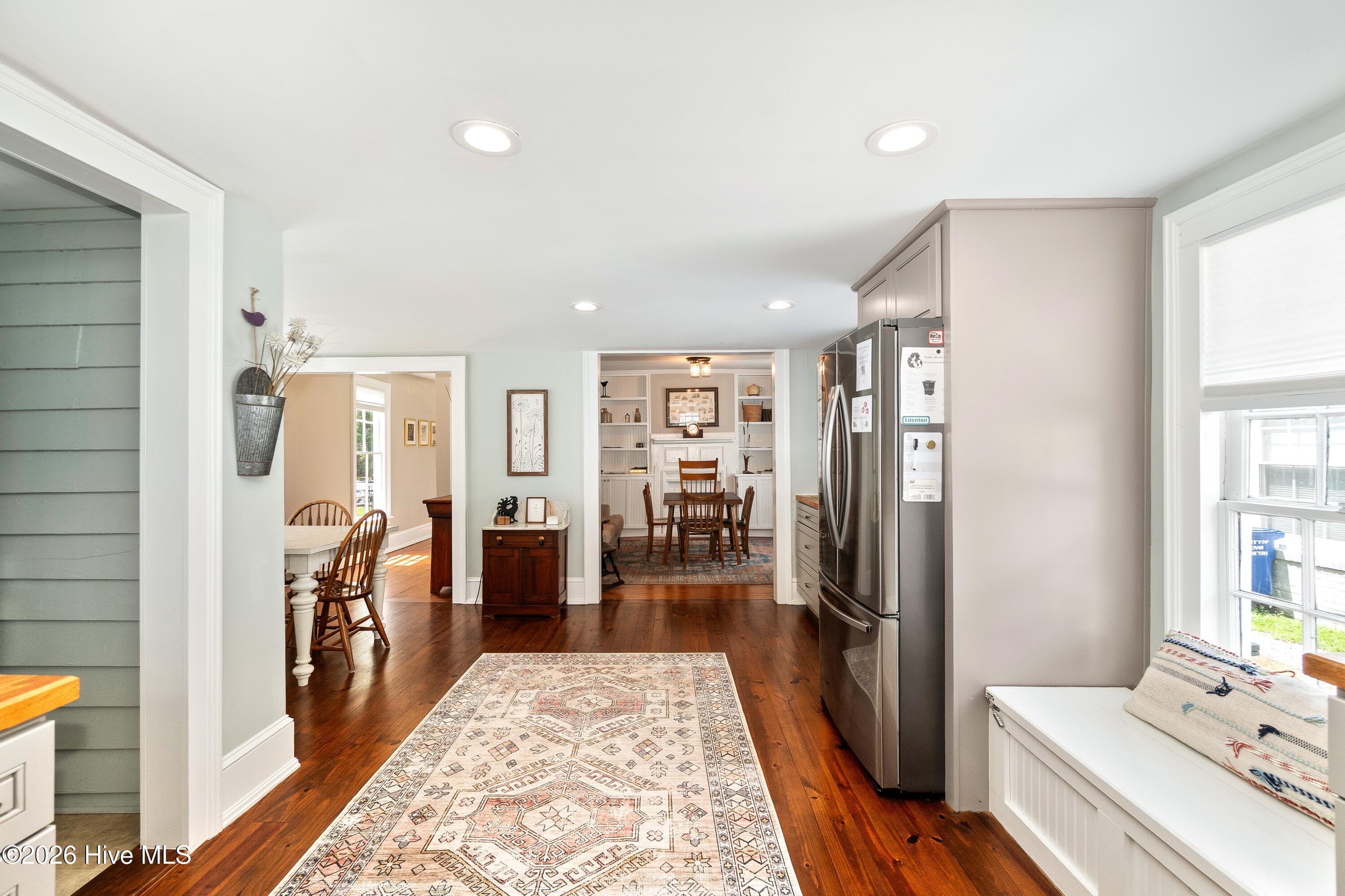 Single Family Residence at 123 E Gale Street, Edenton, NC 27932, photo 3 of 3