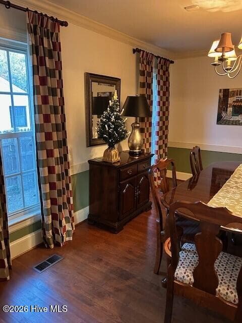 Single Family Residence at 1110 Lakeside Drive NW, Wilson, NC 27896, photo 9 of 65