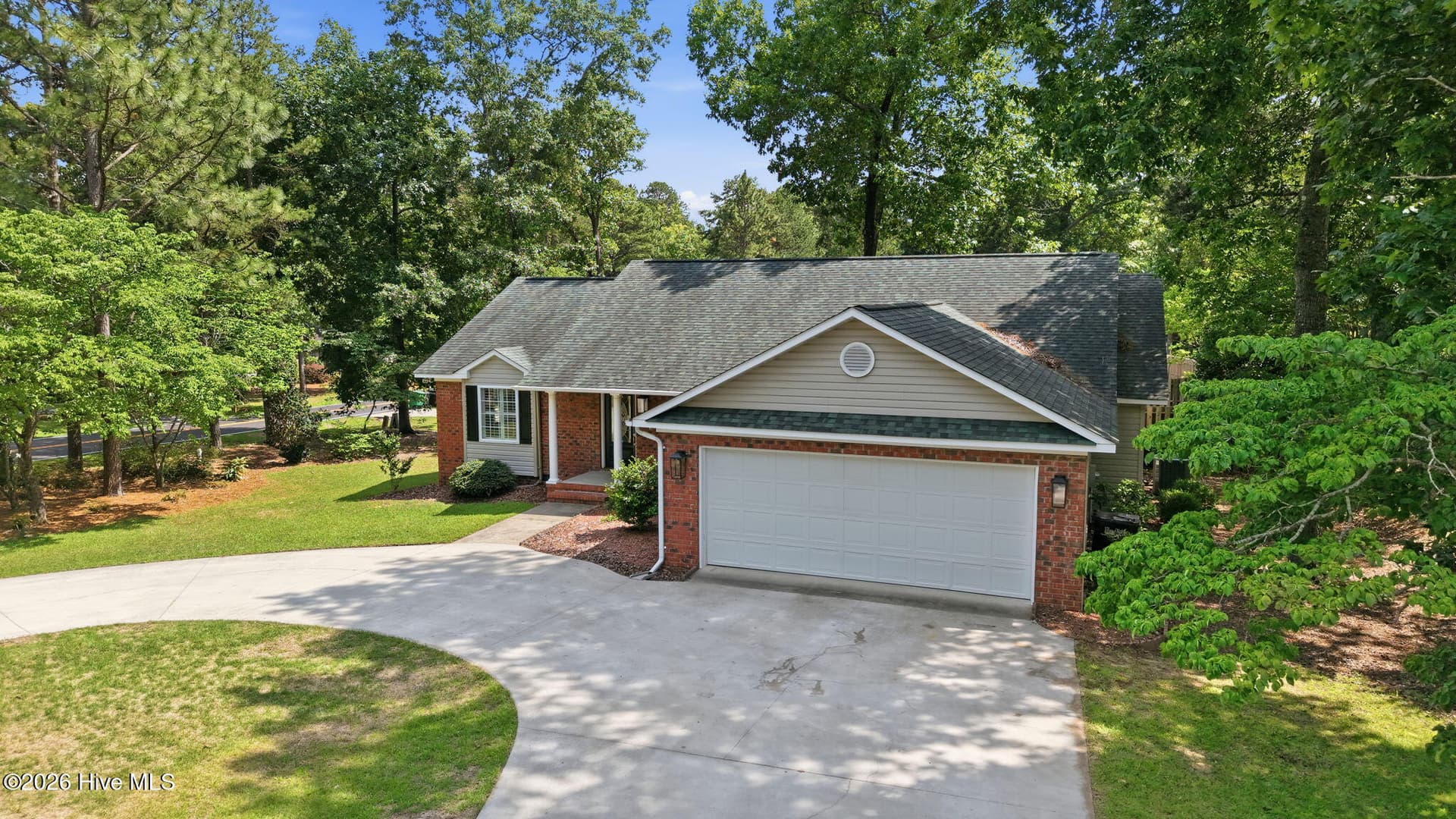 Single Family Residence at 2 Ash Court, Pinehurst, NC 28374, photo 5 of 61