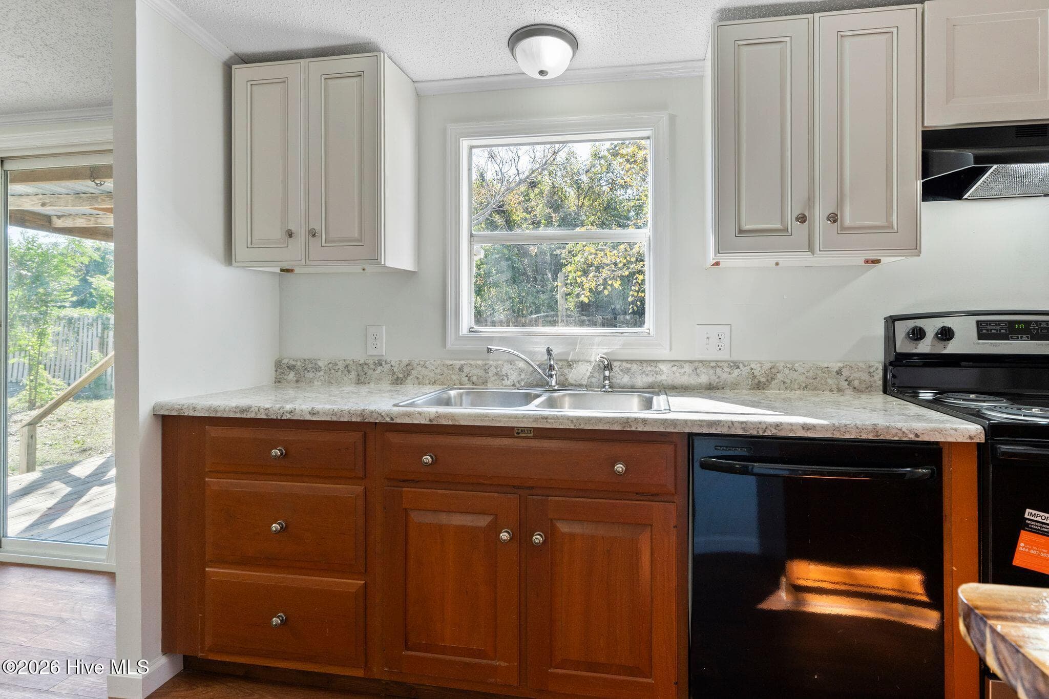 Manufactured Home at 6140 Carolina Beach Road Trlr 28, Wilmington, NC 28412, photo 25 of 54