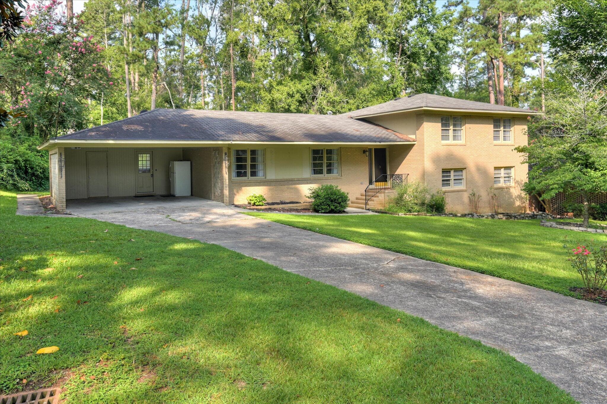 Single Family Residence at 629 Canterbury, Augusta, GA 30909, photo 3 of 71
