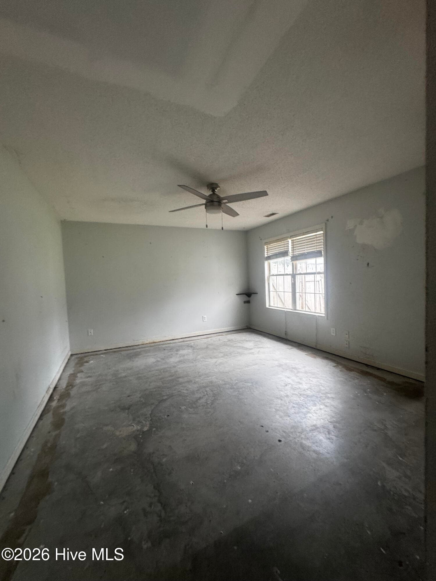 Single Family Residence at 111 Quail Creek Drive, Hubert, NC 28539, photo 11 of 25