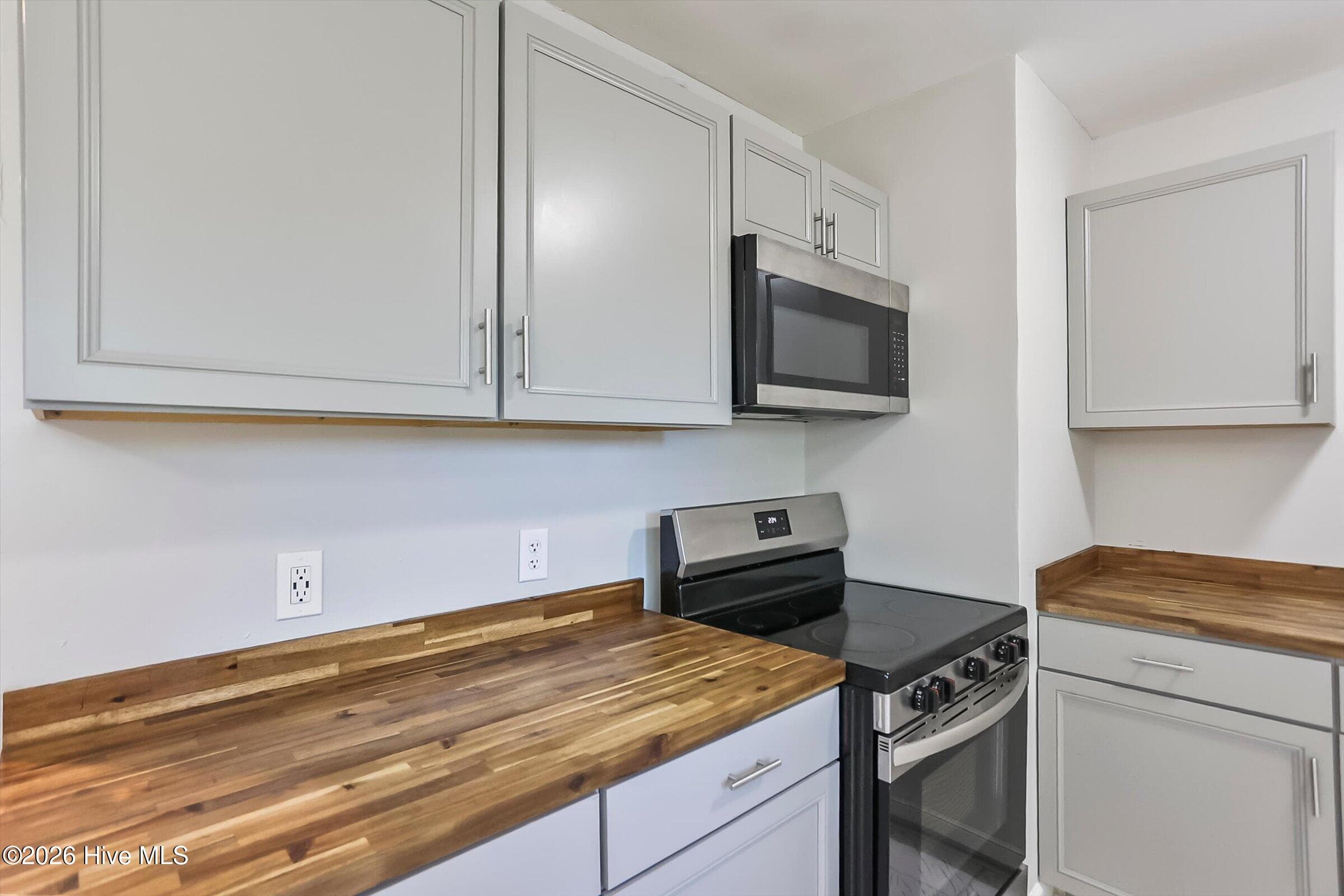 Single Family Residence at 315 E View Drive, Augusta, GA 30901, photo 10 of 23