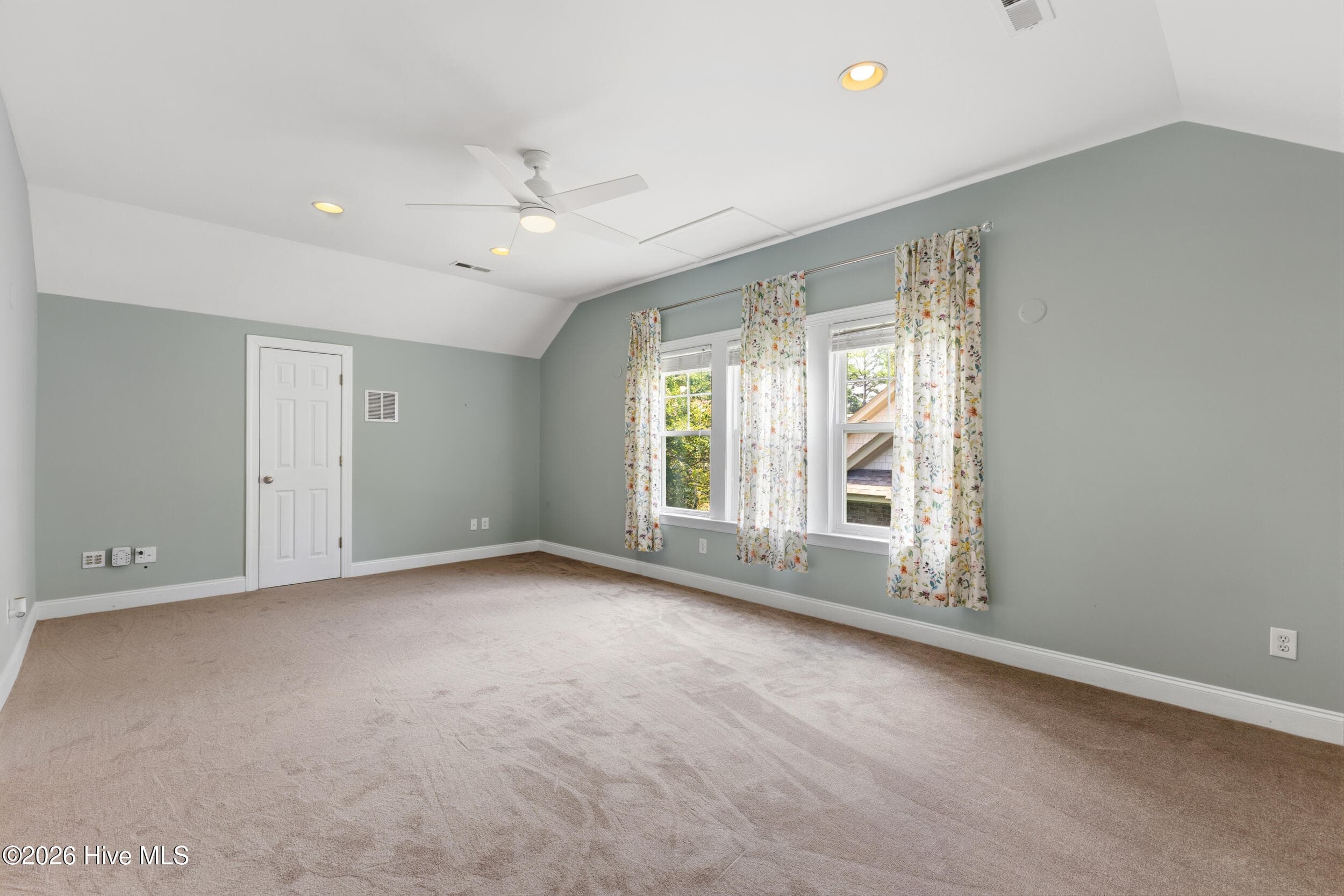 Single Family Residence at 913 Wild Dunes Circle, Wilmington, NC 28411, photo 29 of 60