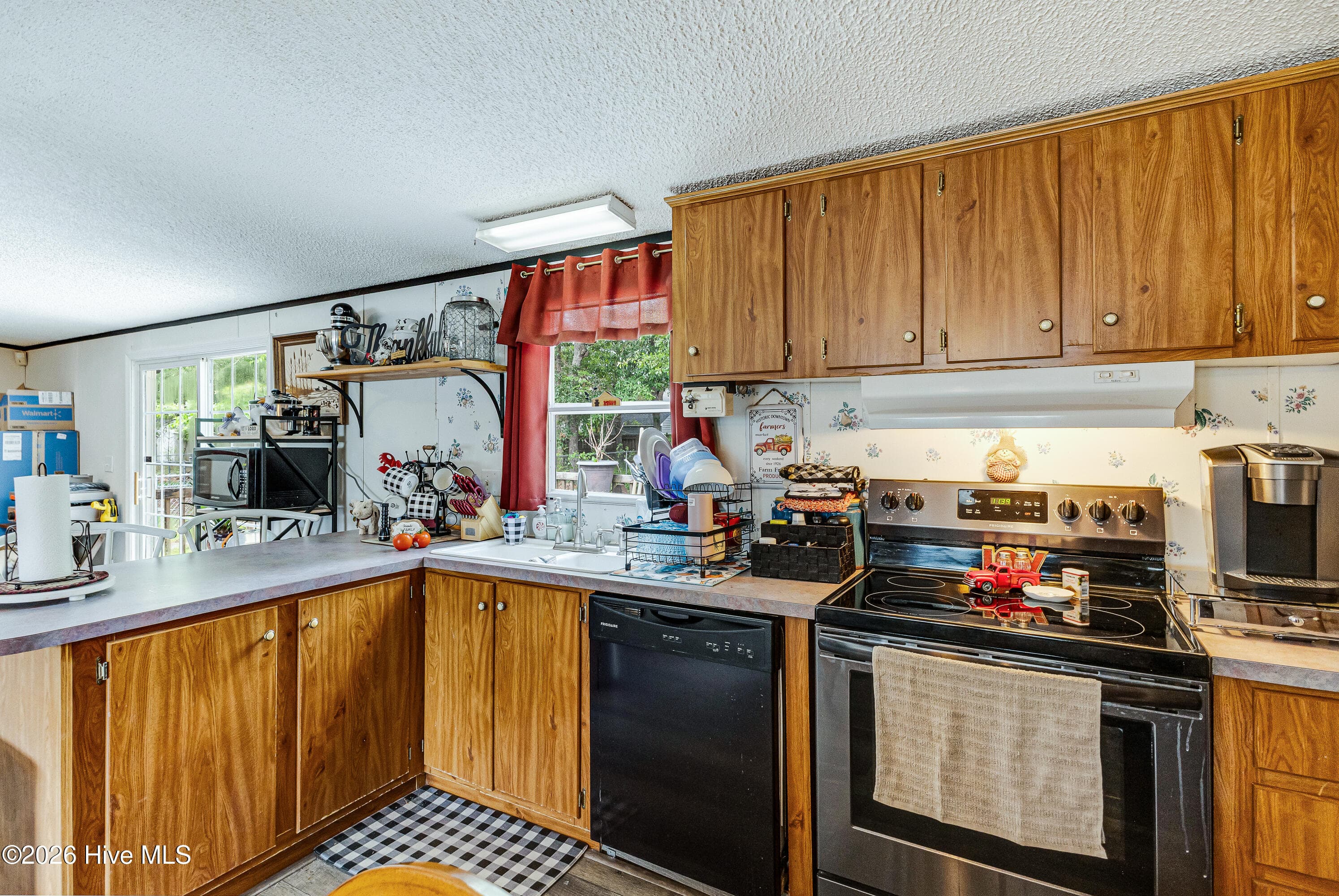 Manufactured Home at 2193 Helmsman Drive SW, Supply, NC 28462, photo 11 of 29