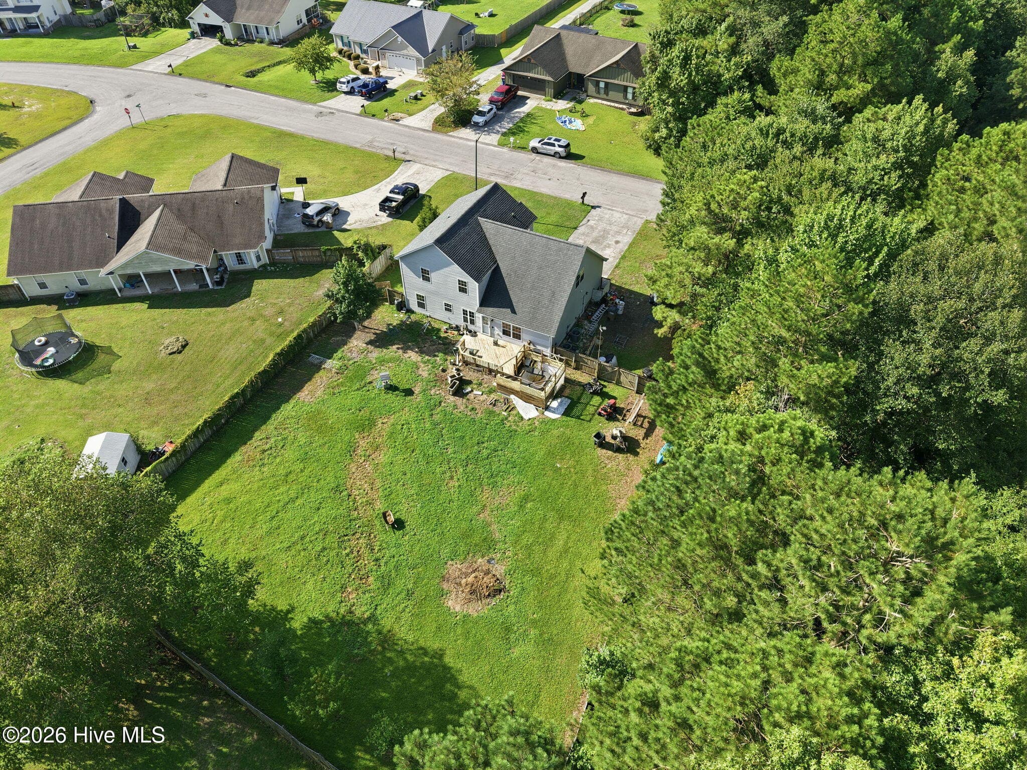 Single Family Residence at 116 Trailwood Drive, Hubert, NC 28539, photo 5 of 55