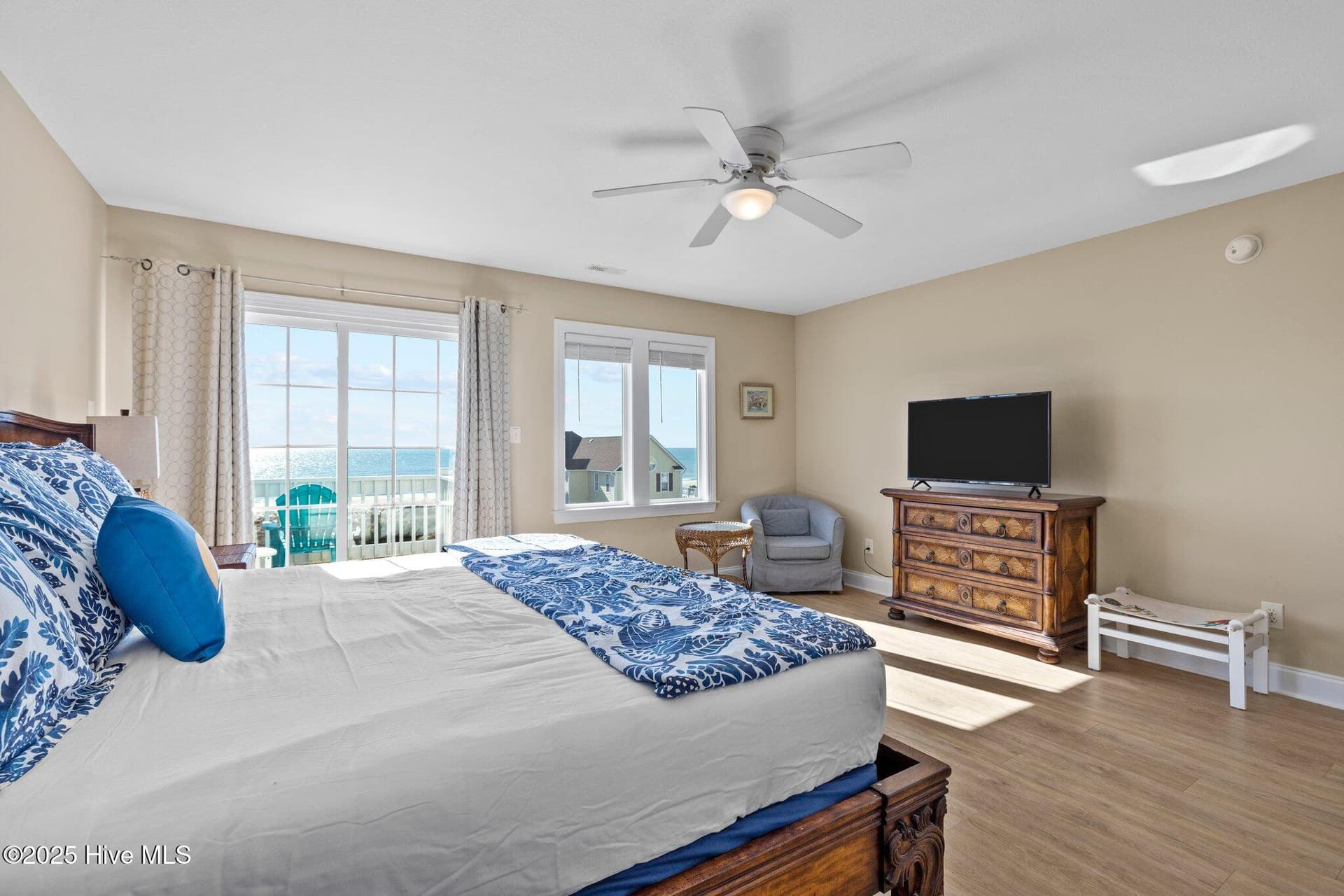 Single Family Residence at 9711 Dolphin Ridge Road, Emerald Isle, NC 28594, photo 20 of 37