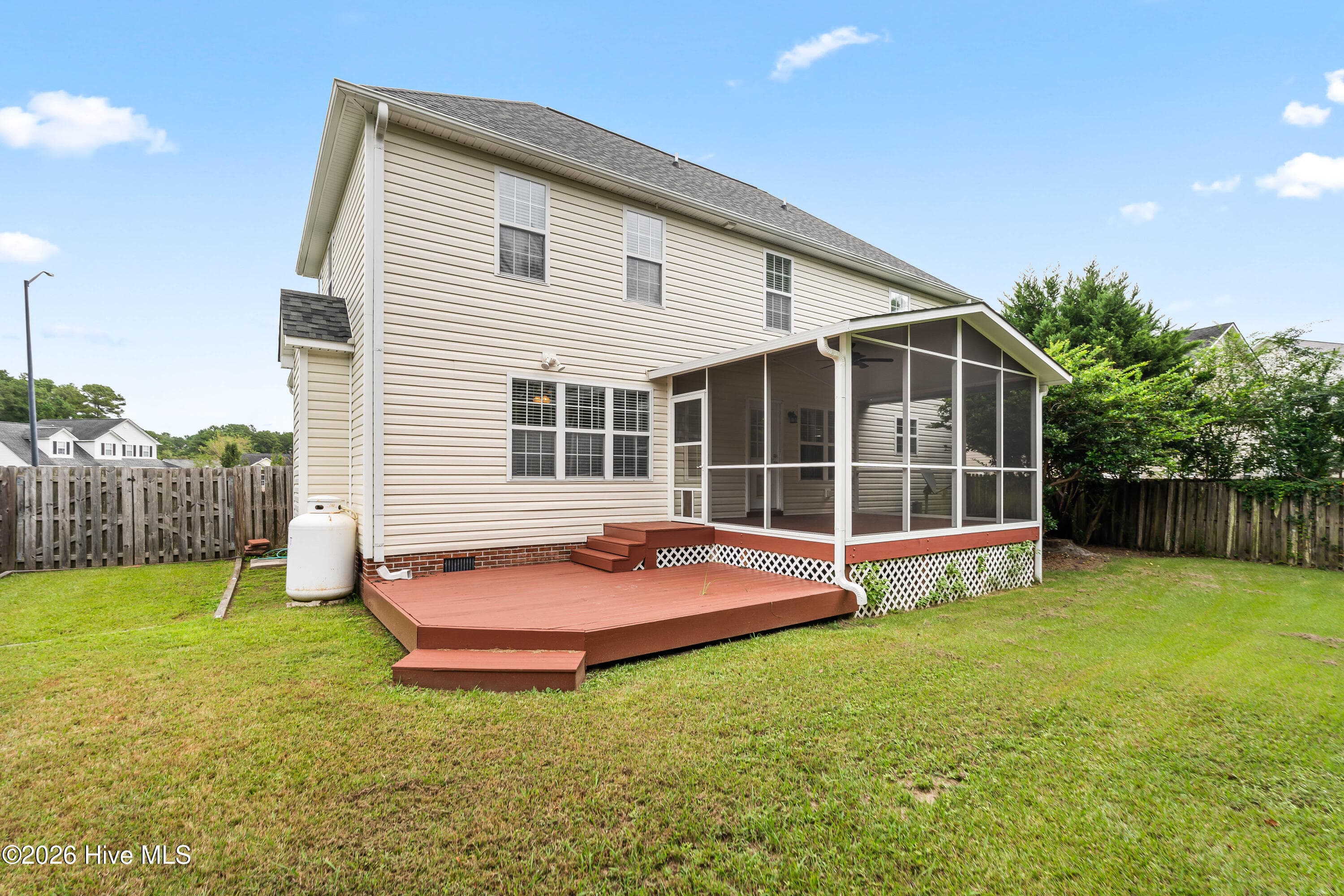 Single Family Residence at 109 Cypress Bay Drive, Jacksonville, NC 28546, photo 33 of 37
