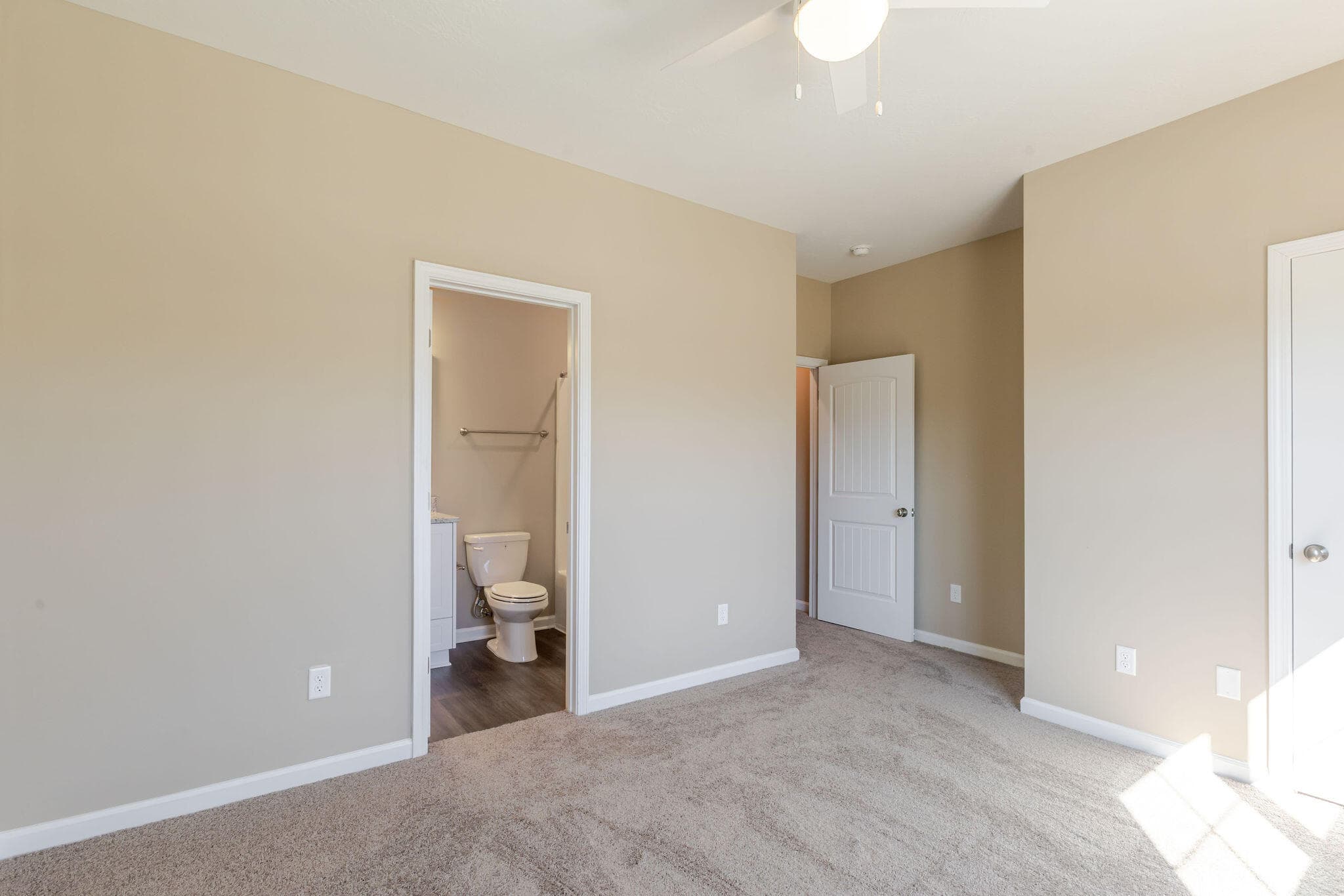 Townhouse at 353 Bordeaux Drive, Thomson, GA 30824, photo 15 of 25