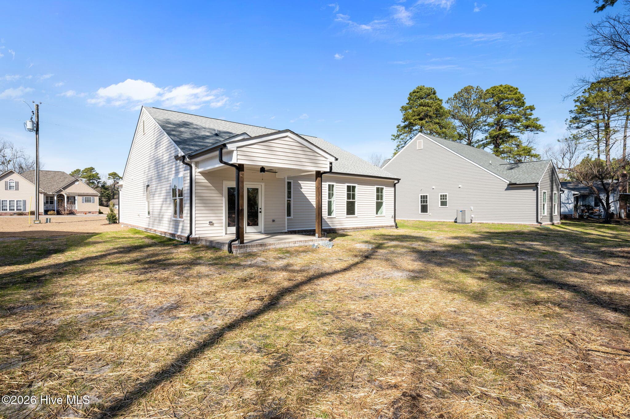 Single Family Residence at 1216 Petite Terre Court, New Bern, NC 28560, photo 33 of 70