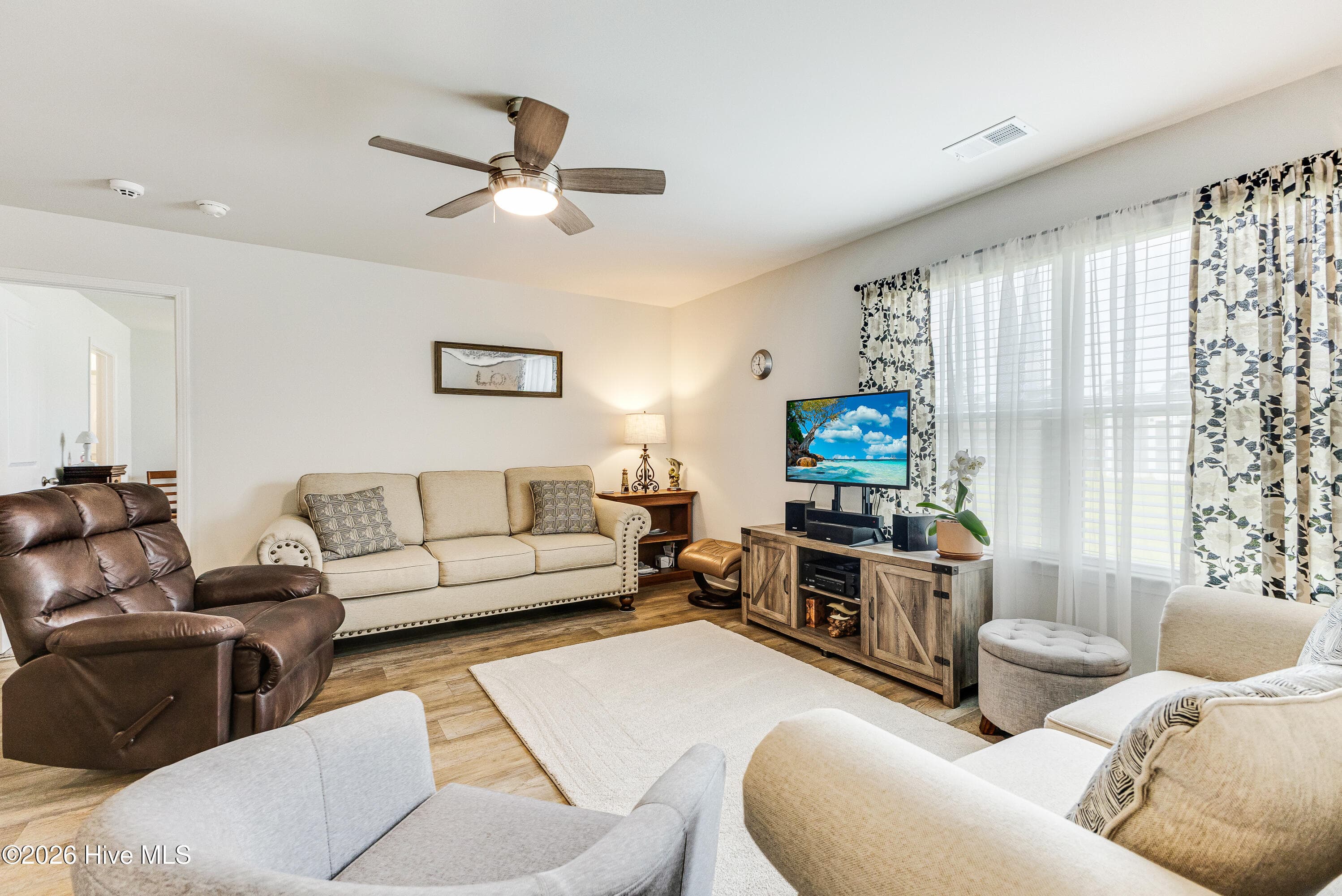 Single Family Residence at 181 Murrelet Court NE, Bolivia, NC 28422, photo 17 of 45