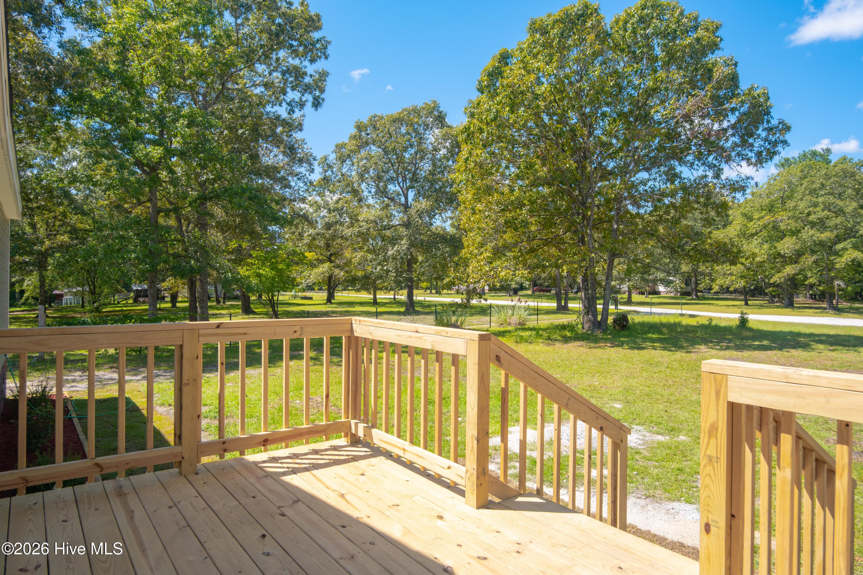 Manufactured Home at 120 Edgewater Lane, Richlands, NC 28574, photo 37 of 44