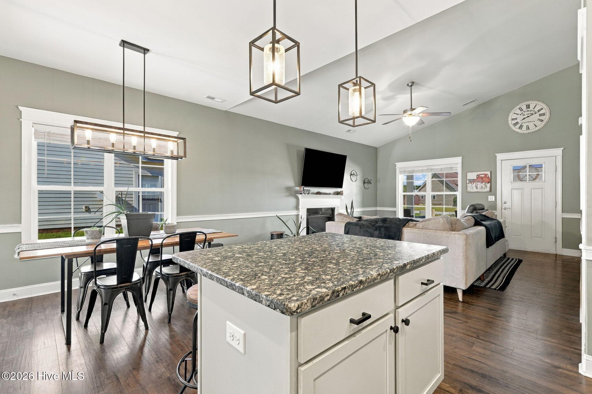 Single Family Residence at 101 Jones Farm Road, New Bern, NC 28560, photo 11 of 43