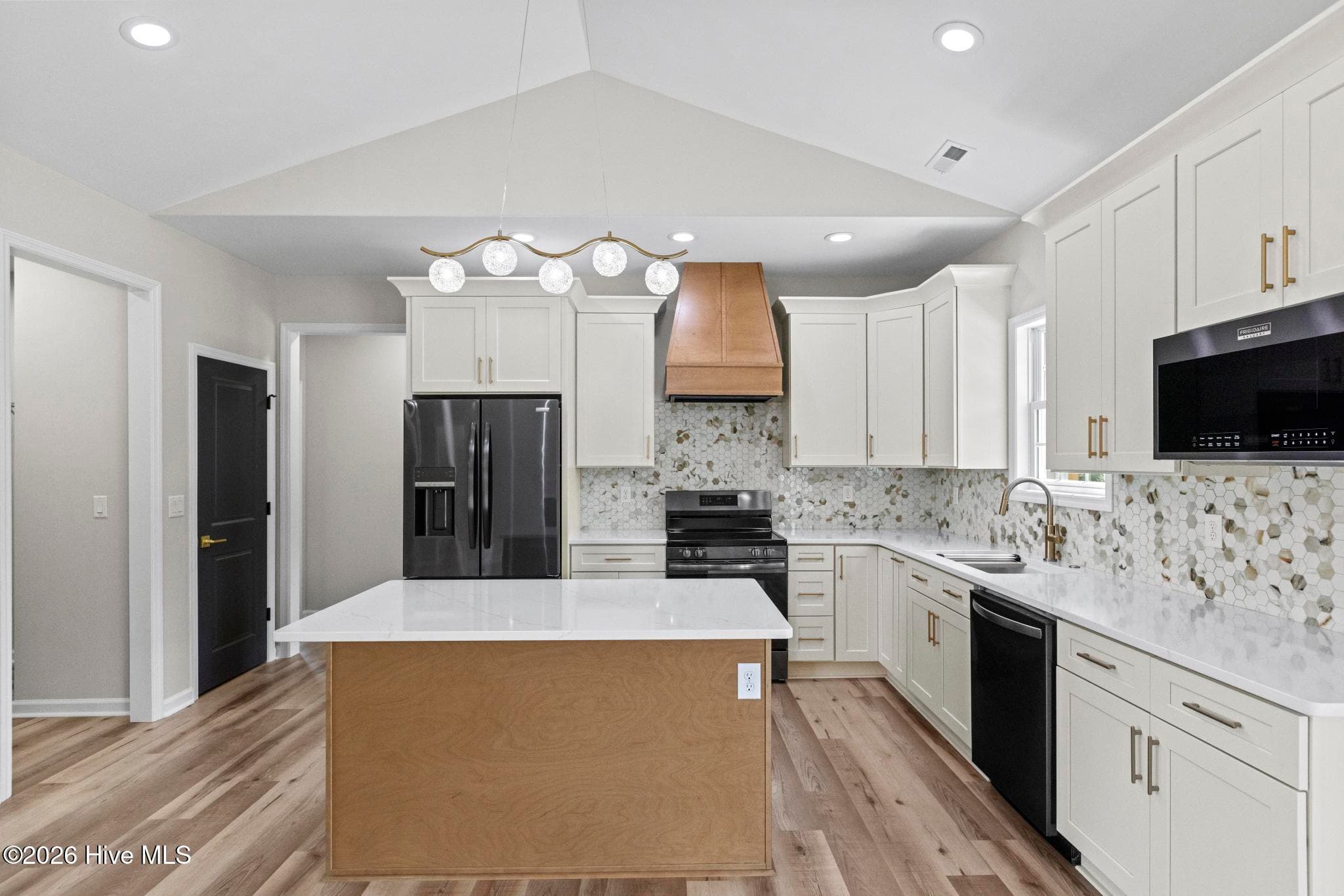 Single Family Residence at 402 Wade Drive, Richlands, NC 28574, photo 24 of 74