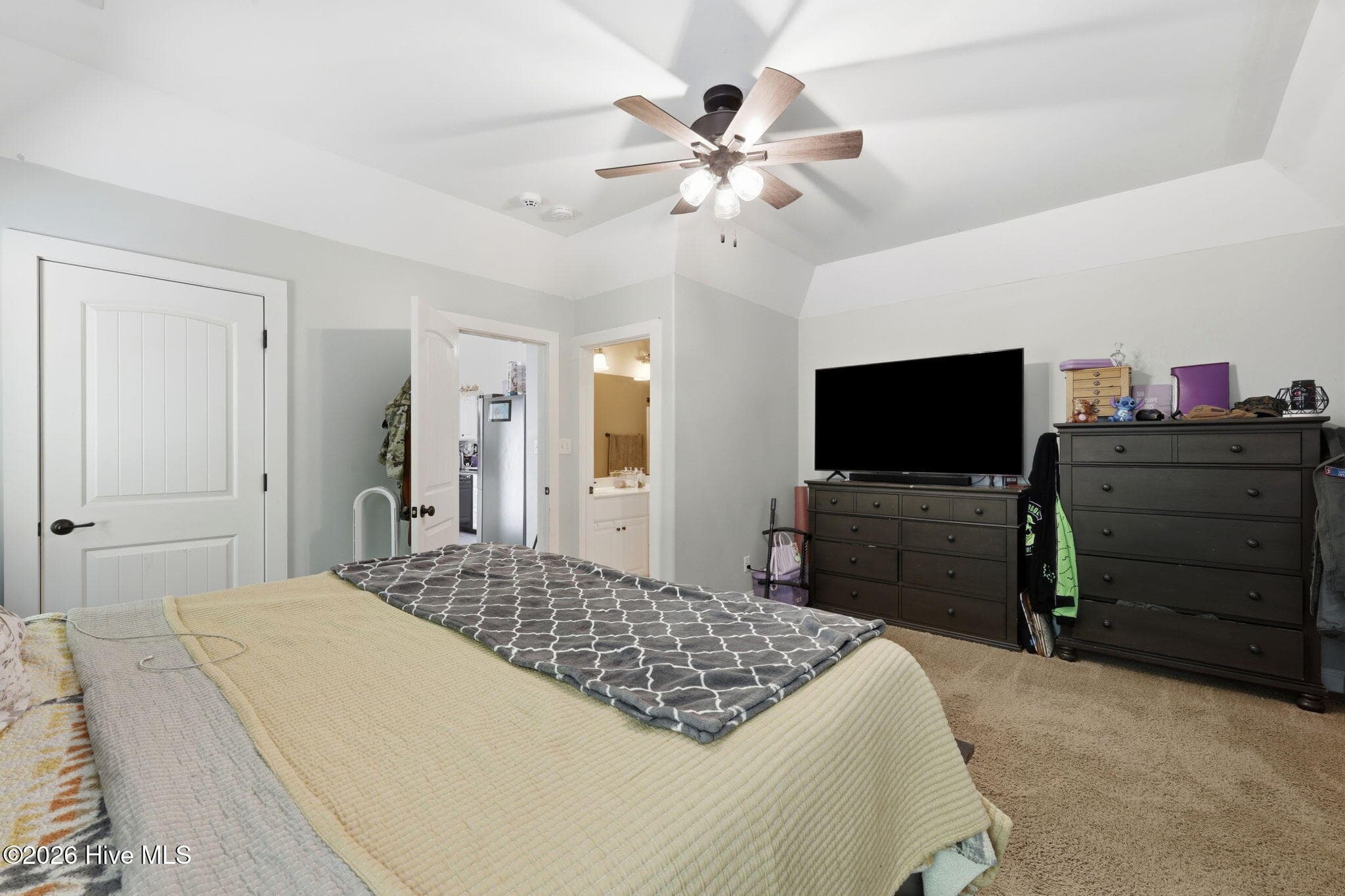 Single Family Residence at 402 Satterfield Drive, New Bern, NC 28560, photo 20 of 42