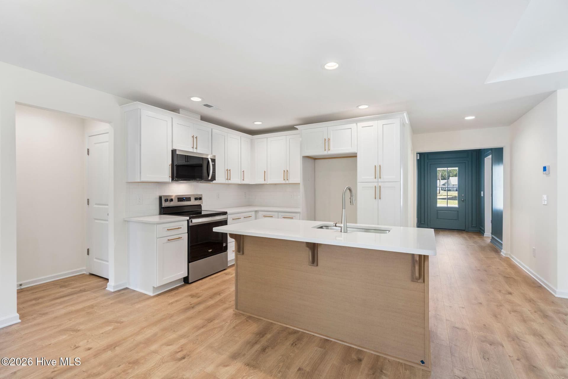 Single Family Residence at 303 Riva Ridge, Burgaw, NC 28425, photo 28 of 72