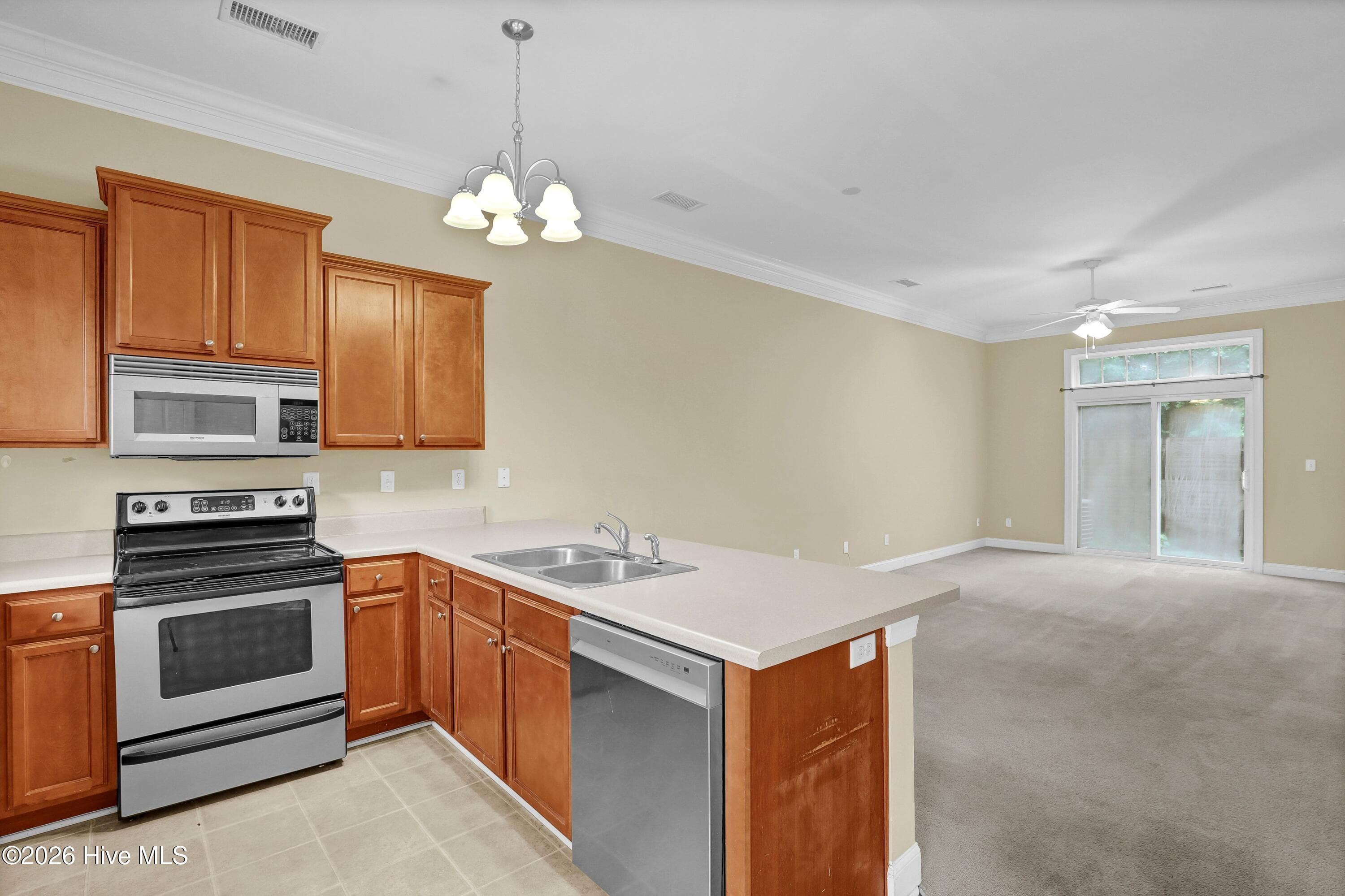 Townhouse at 4816 Exton Park Loop, Castle Hayne, NC 28429, photo 4 of 34