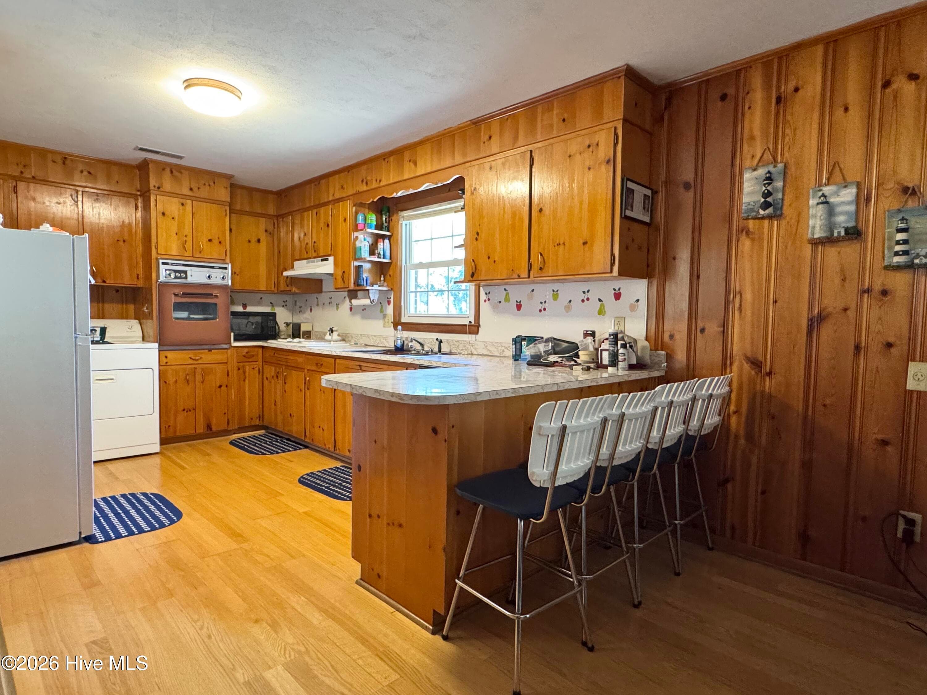 Single Family Residence at 2522 Bella Coola Road, Lake Waccamaw, NC 28450, photo 5 of 19