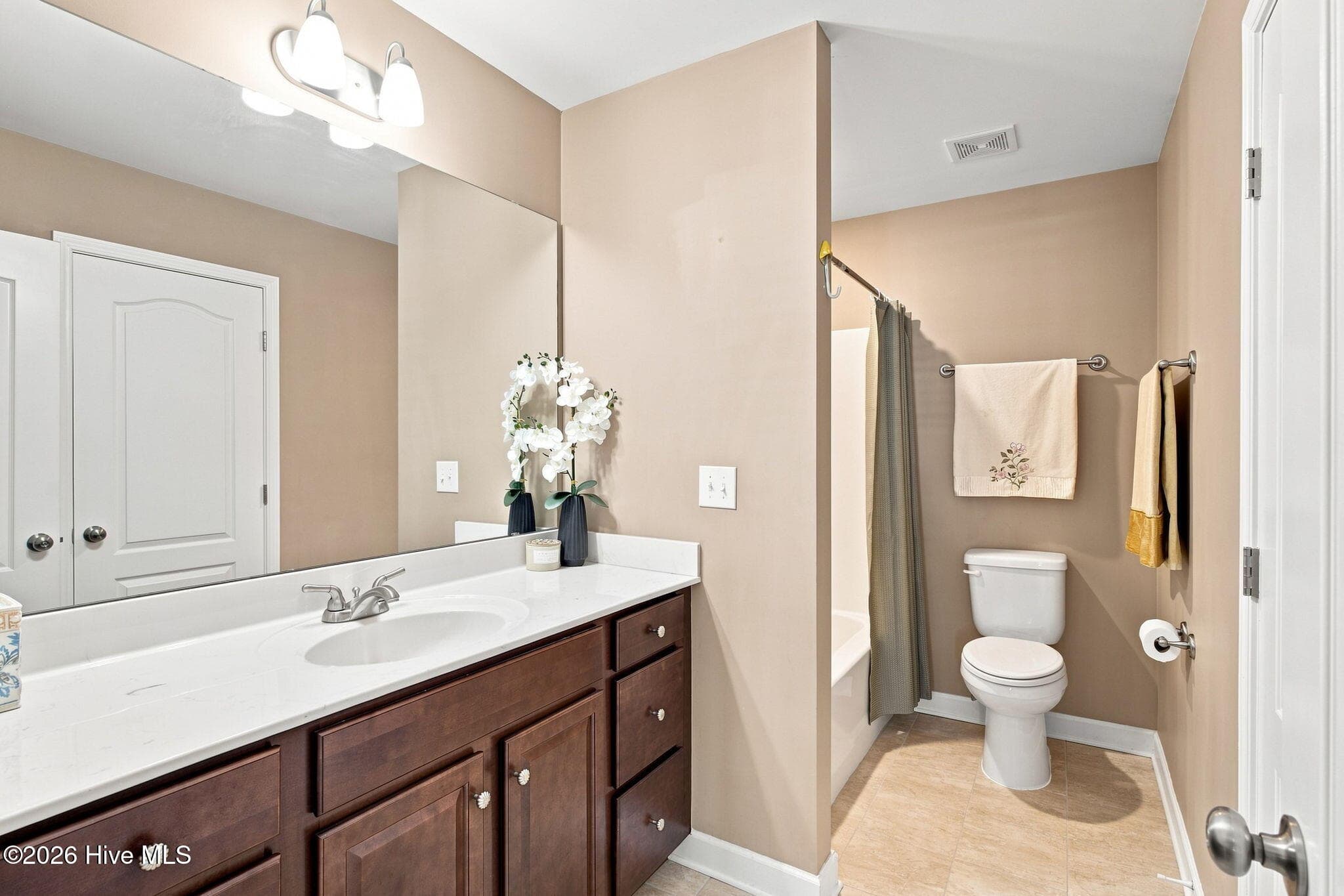 Single Family Residence at 1074 Bridgeport Way, Leland, NC 28451, photo 24 of 60