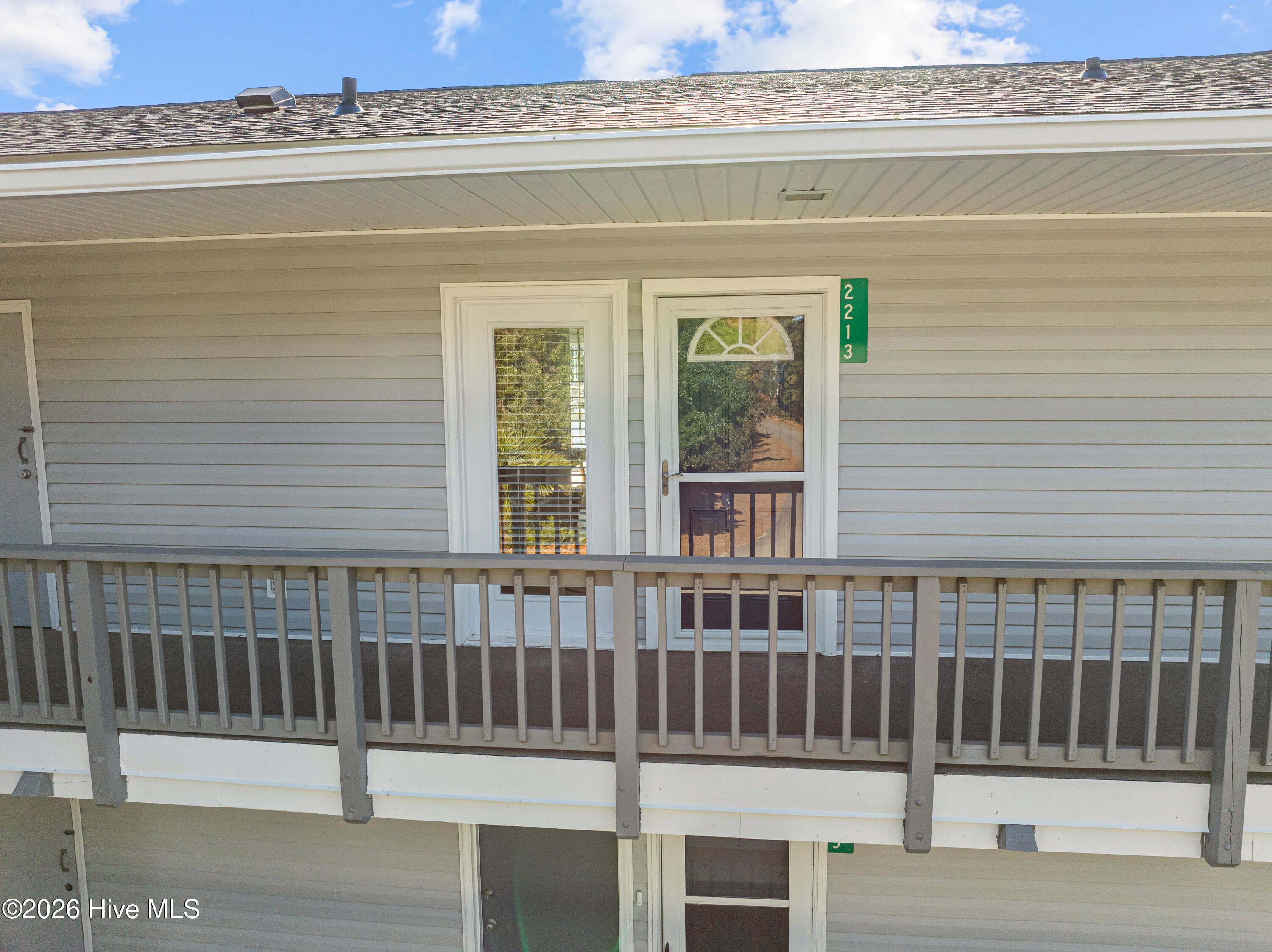 Condominium at 2213 Harbourside Drive, New Bern, NC 28560, photo 7 of 55