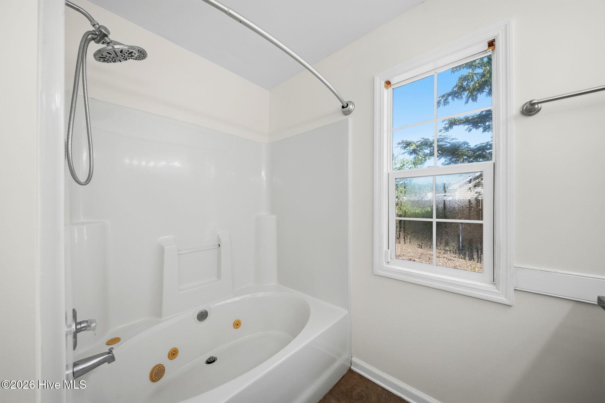 700 Covington Court, Hubert, NC 28539