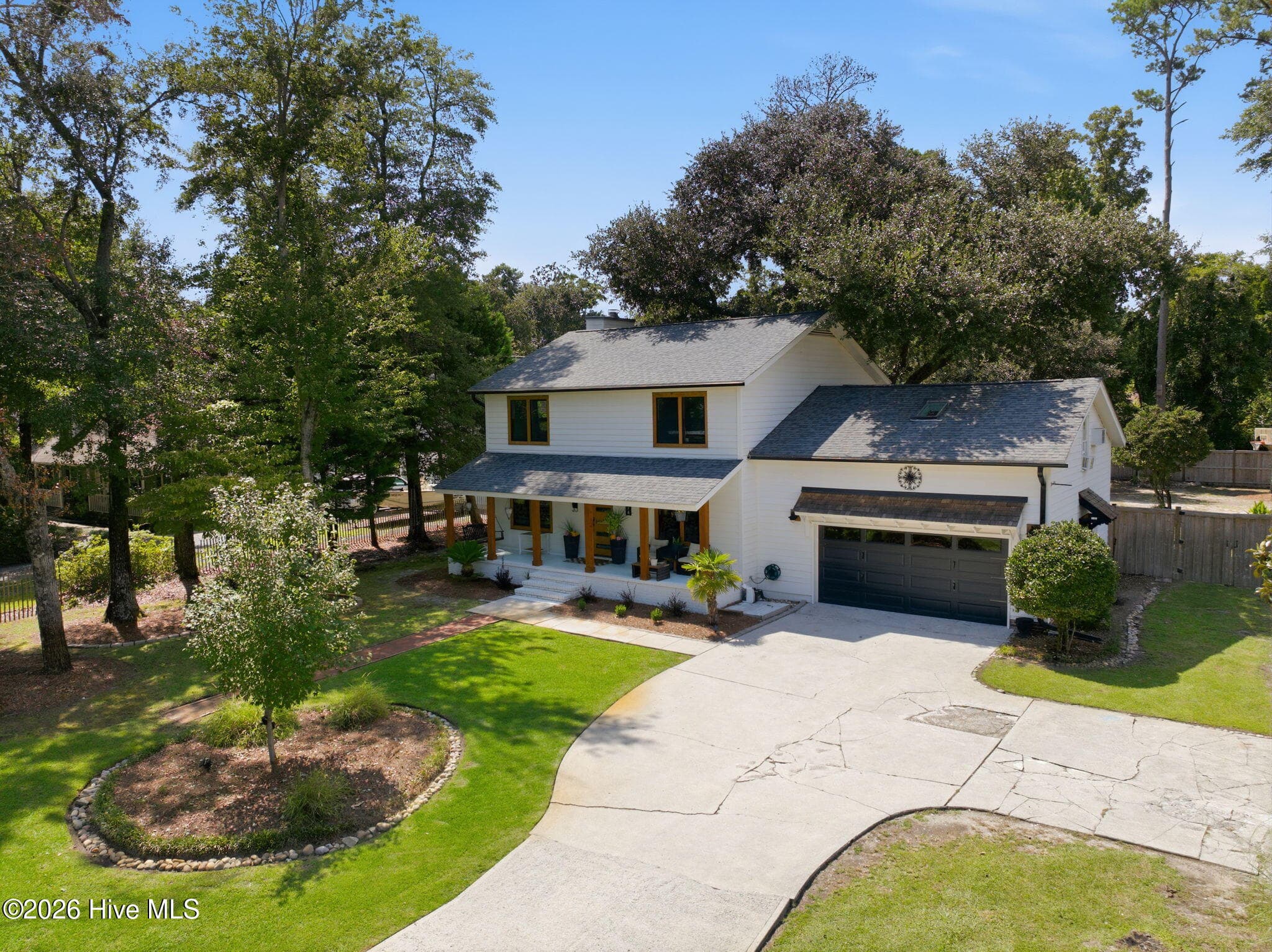 Single Family Residence at 116 Cavalier Drive, Wilmington, NC 28403, photo 3 of 64