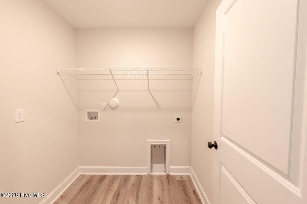 Single Family Residence at 164 Huxley Terrace, Hampstead, NC 28443, photo 19 of 29