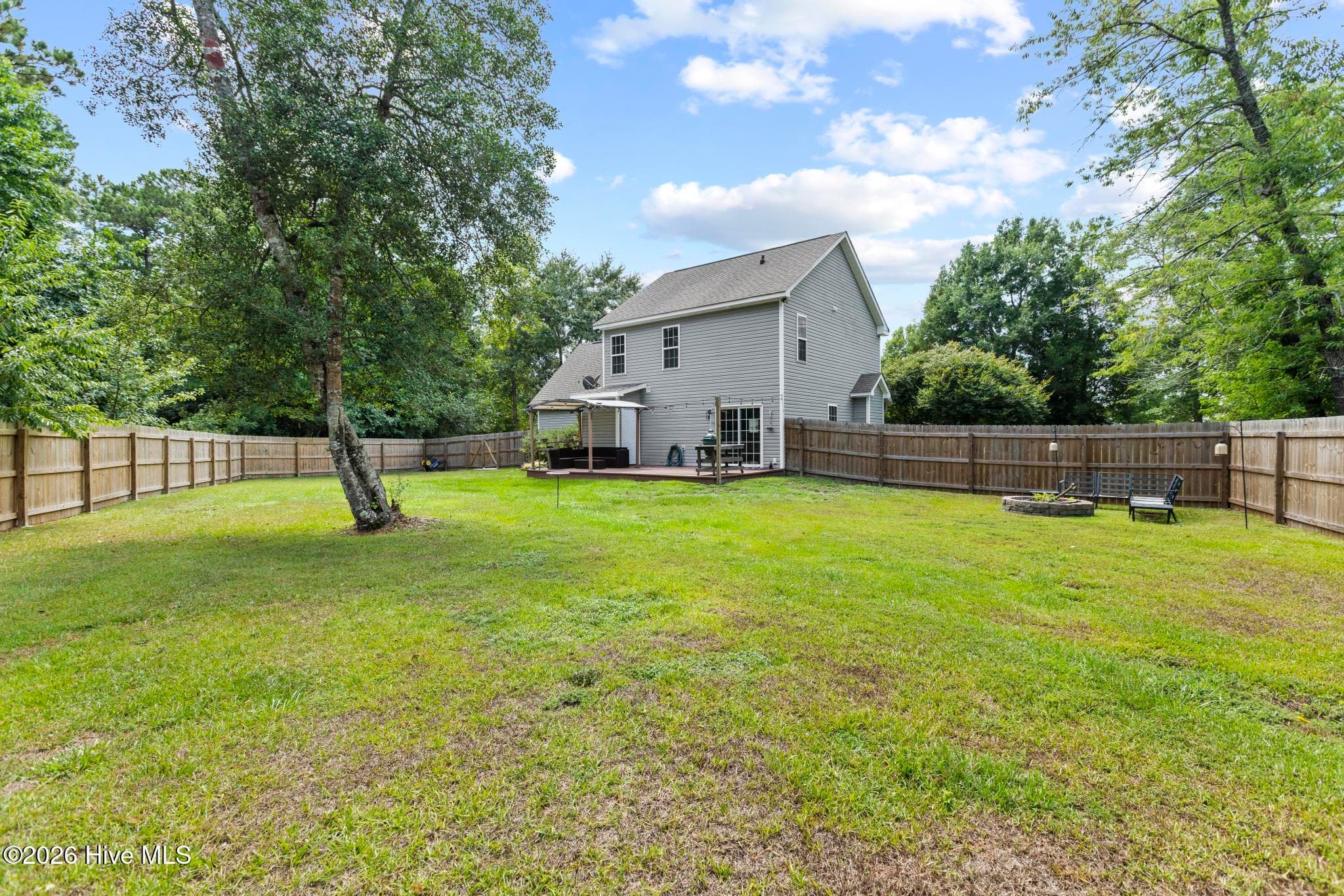 Single Family Residence at 114 Norine Drive, Holly Ridge, NC 28445, photo 4 of 46