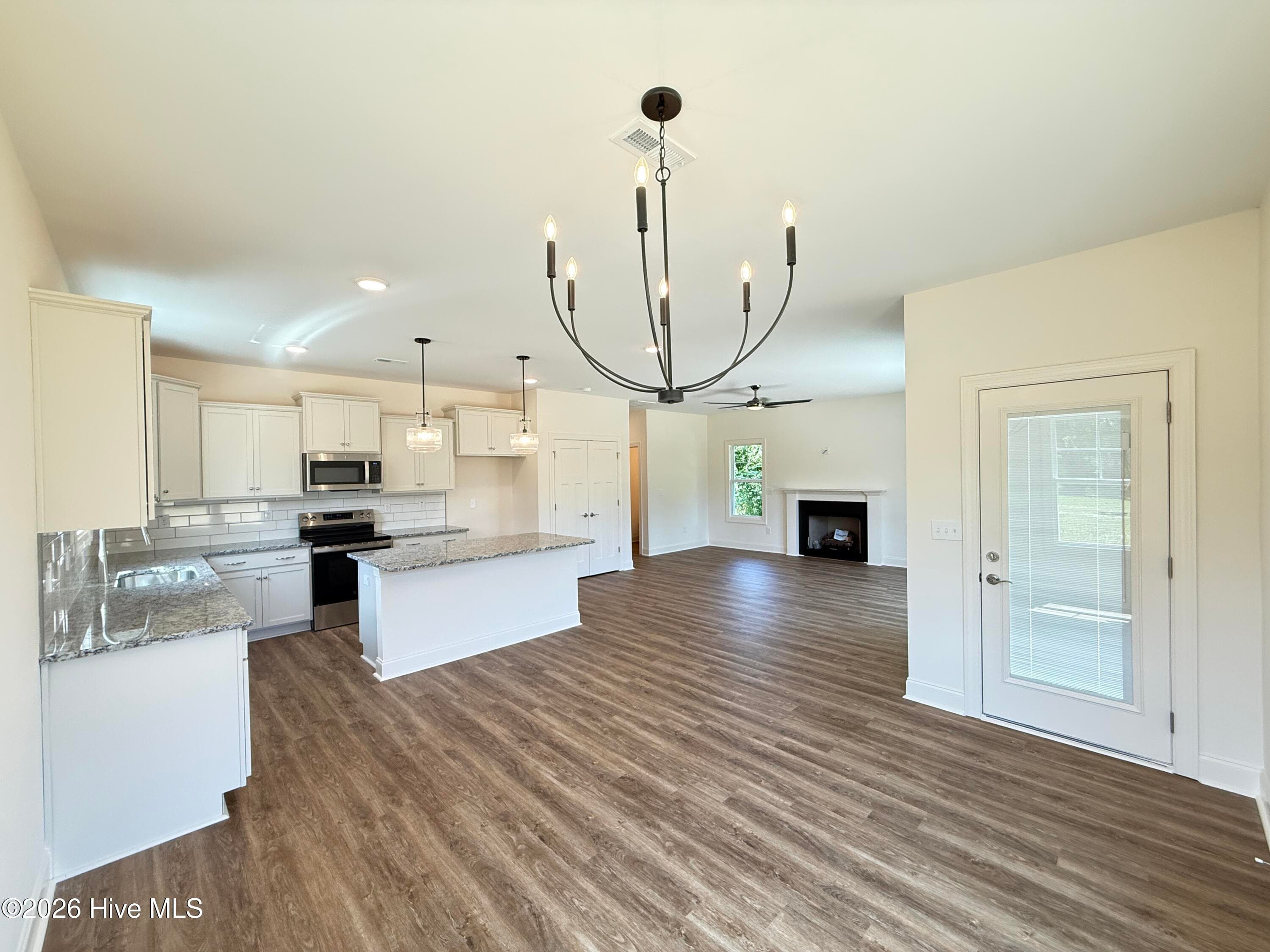 Single Family Residence at 277 Strother Road, Aberdeen, NC 28315, photo 11 of 28