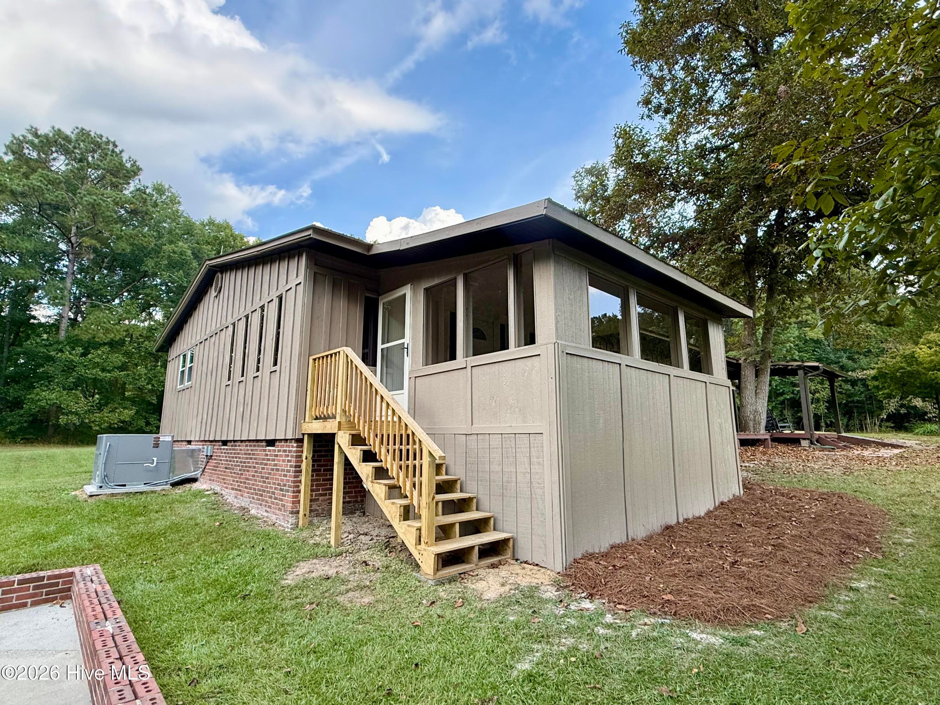 1201 J T Heath Road, Williamston, NC 27892