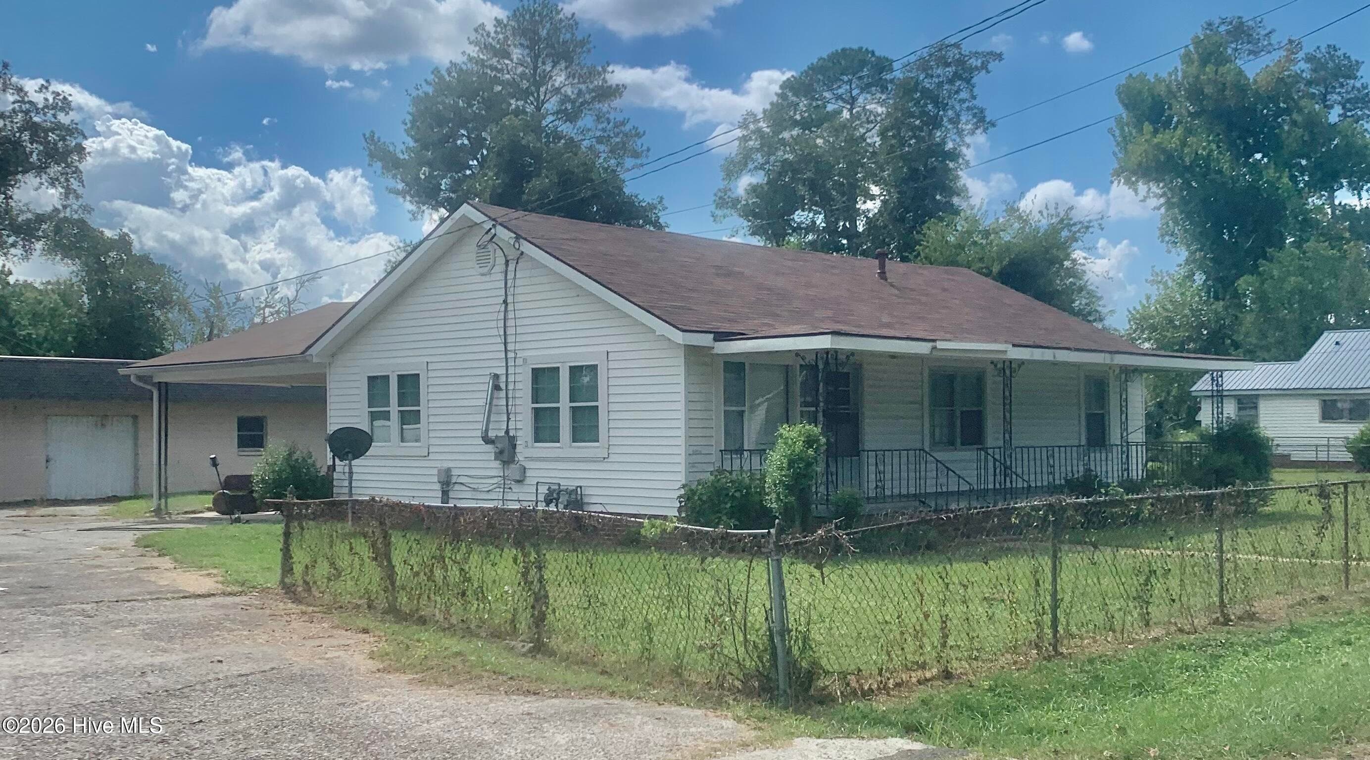 Single Family Residence at 1917 Lazenby Drive, Augusta, GA 30906, photo 5 of 24