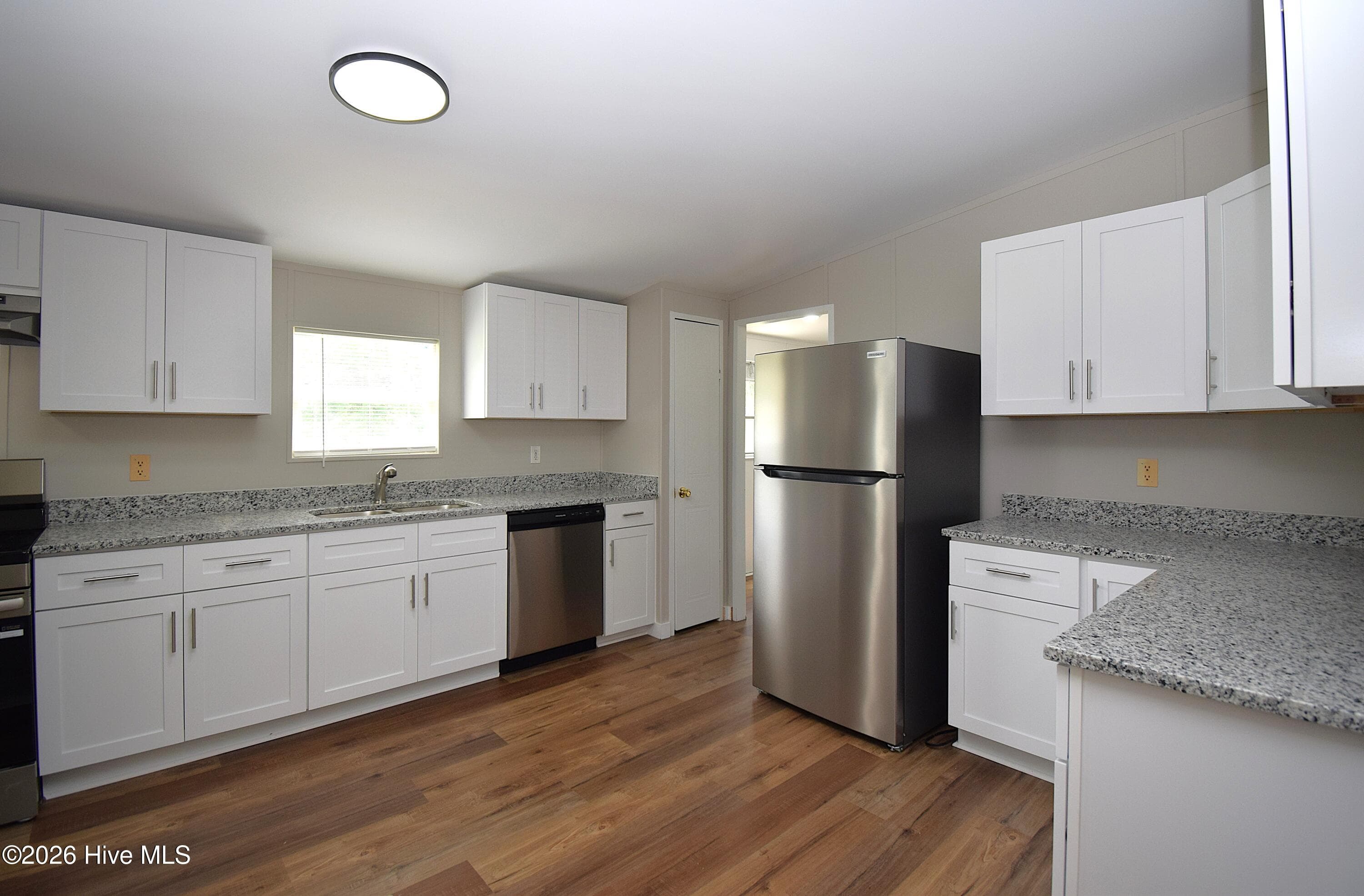 Manufactured Home at 220 Main Street, Grifton, NC 28530, photo 16 of 59