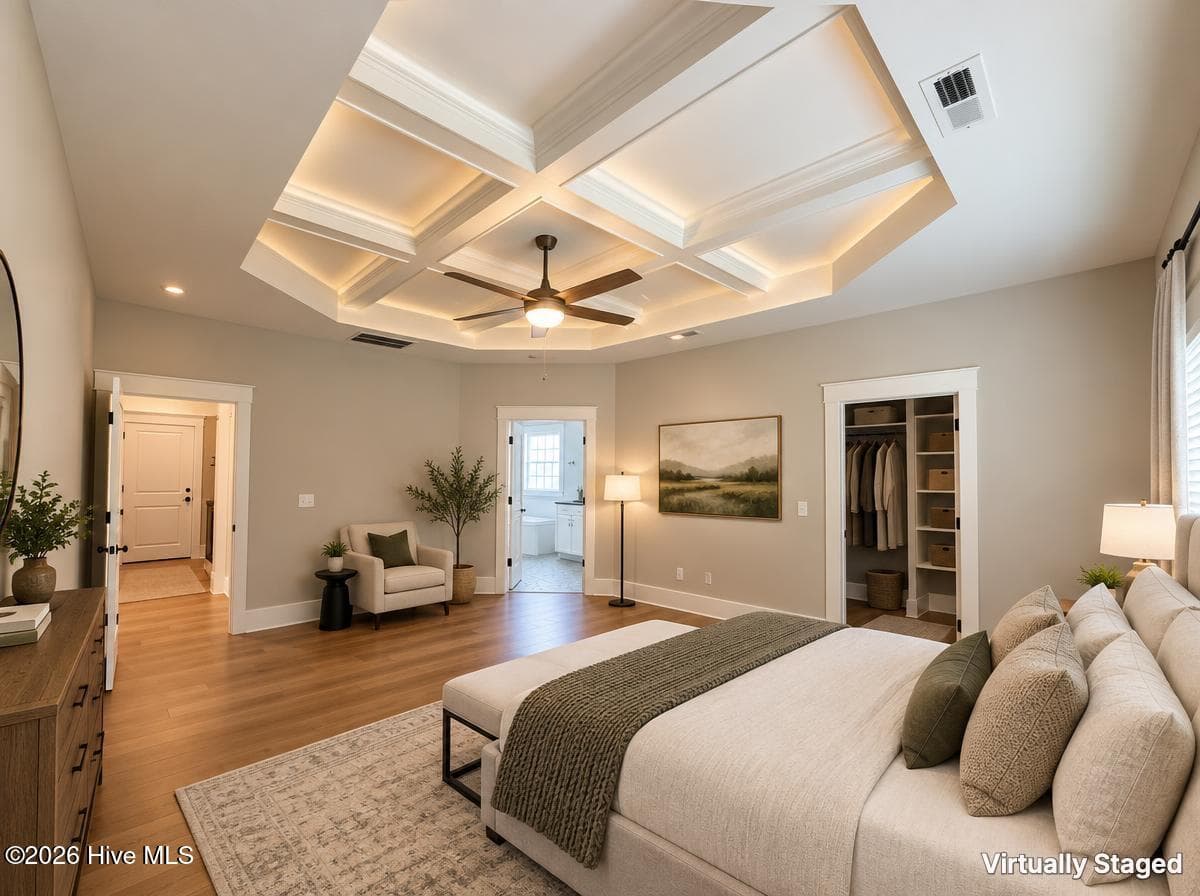 Primary bedroom - 2528 Lakeside Circle, Wilmington, NC 28401
