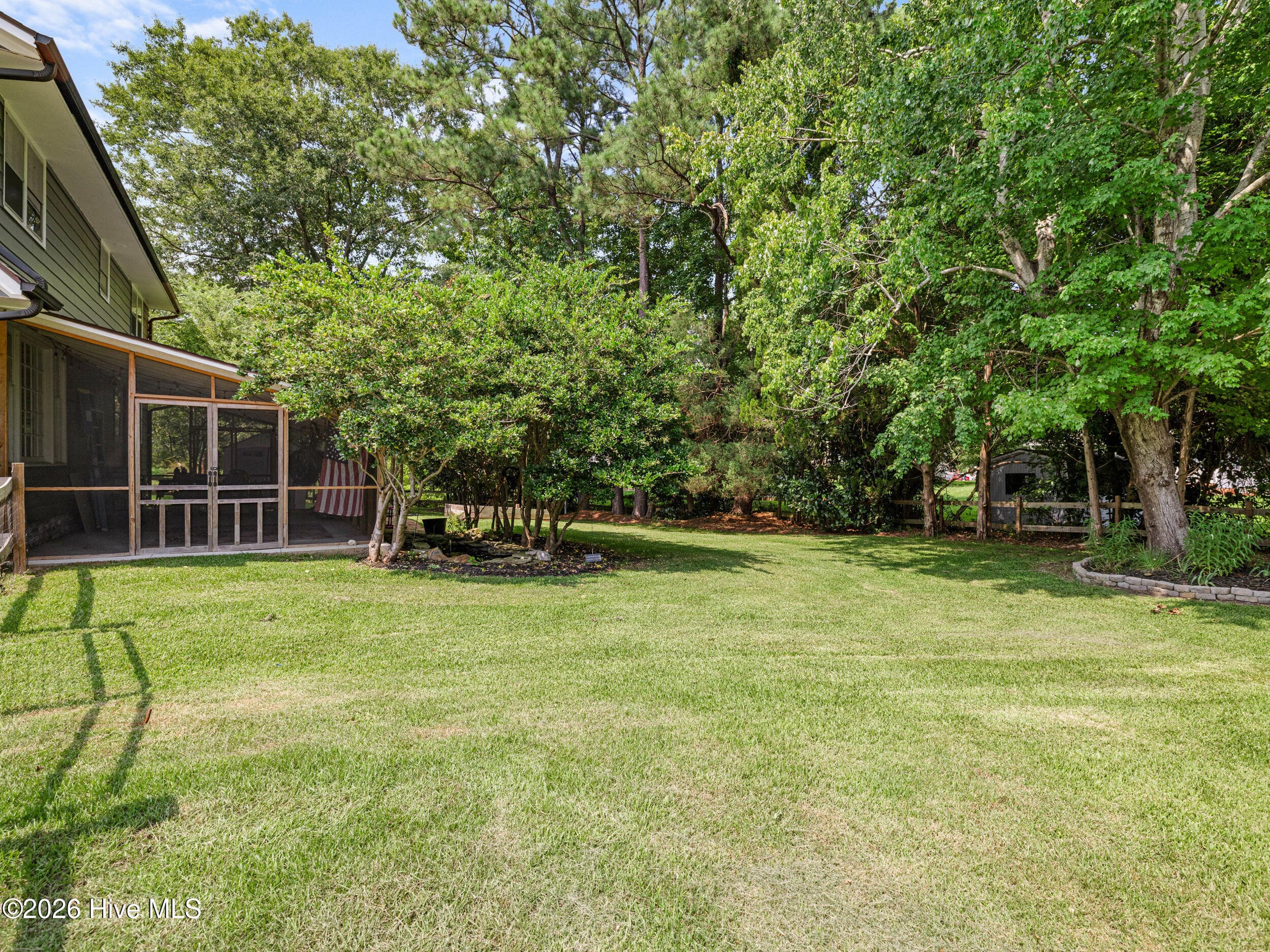 Single Family Residence at 1408 Cando Place, Jacksonville, NC 28540, photo 9 of 41